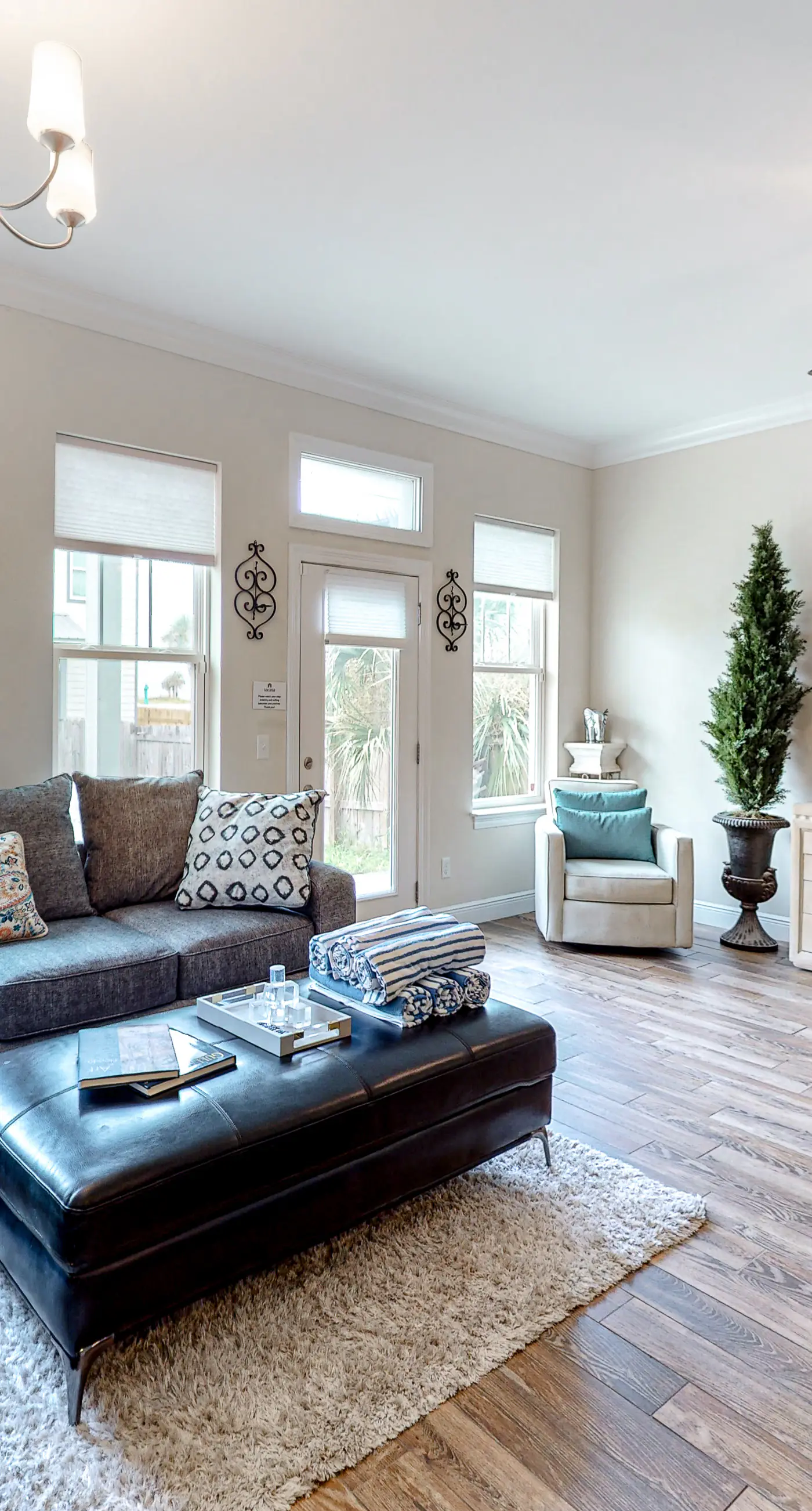 Dog-friendly beach house with balcony, fenced yard, & AC - walk to beach