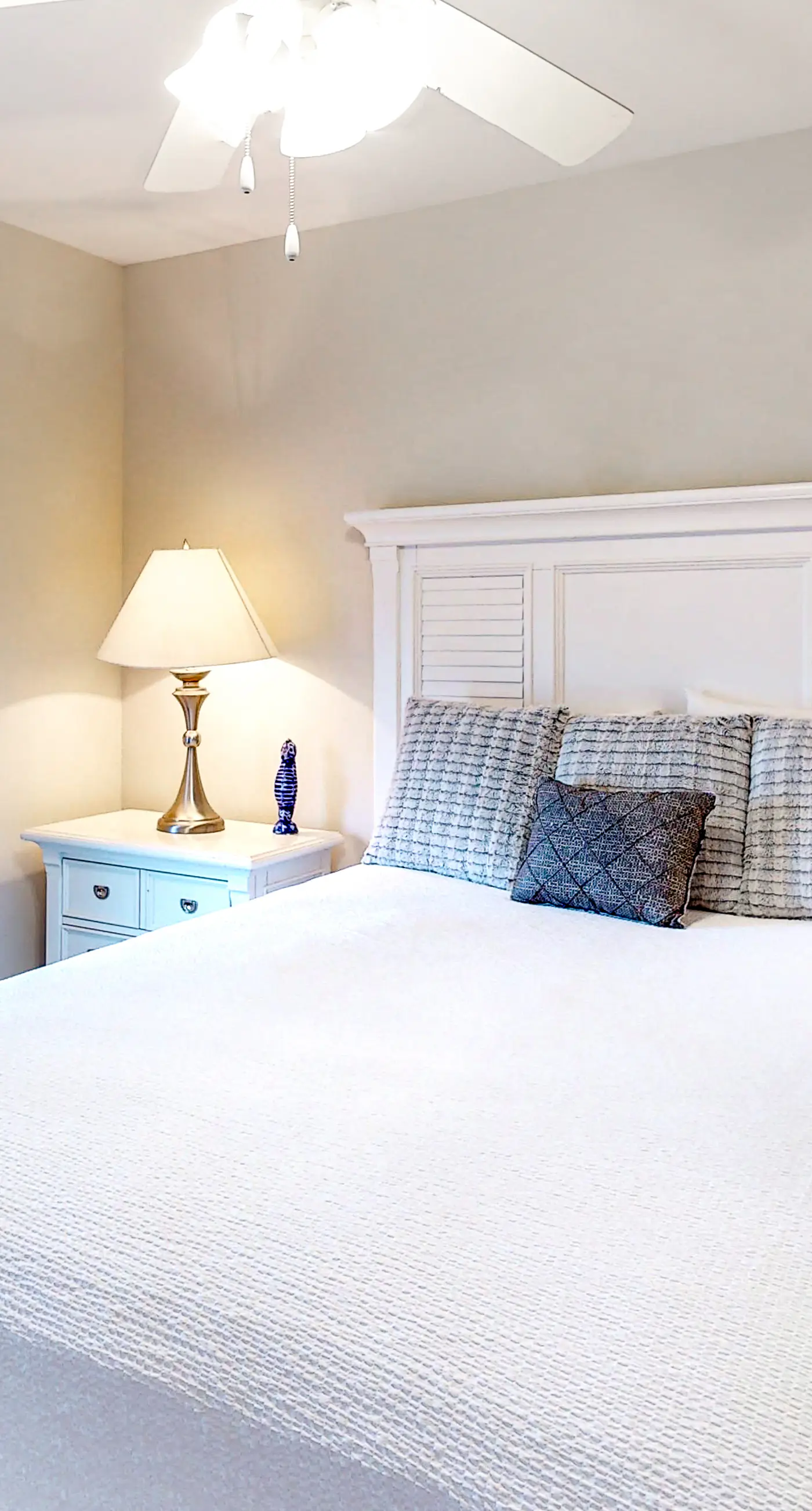 Dog-friendly beach house with balcony, fenced yard, & AC - walk to beach