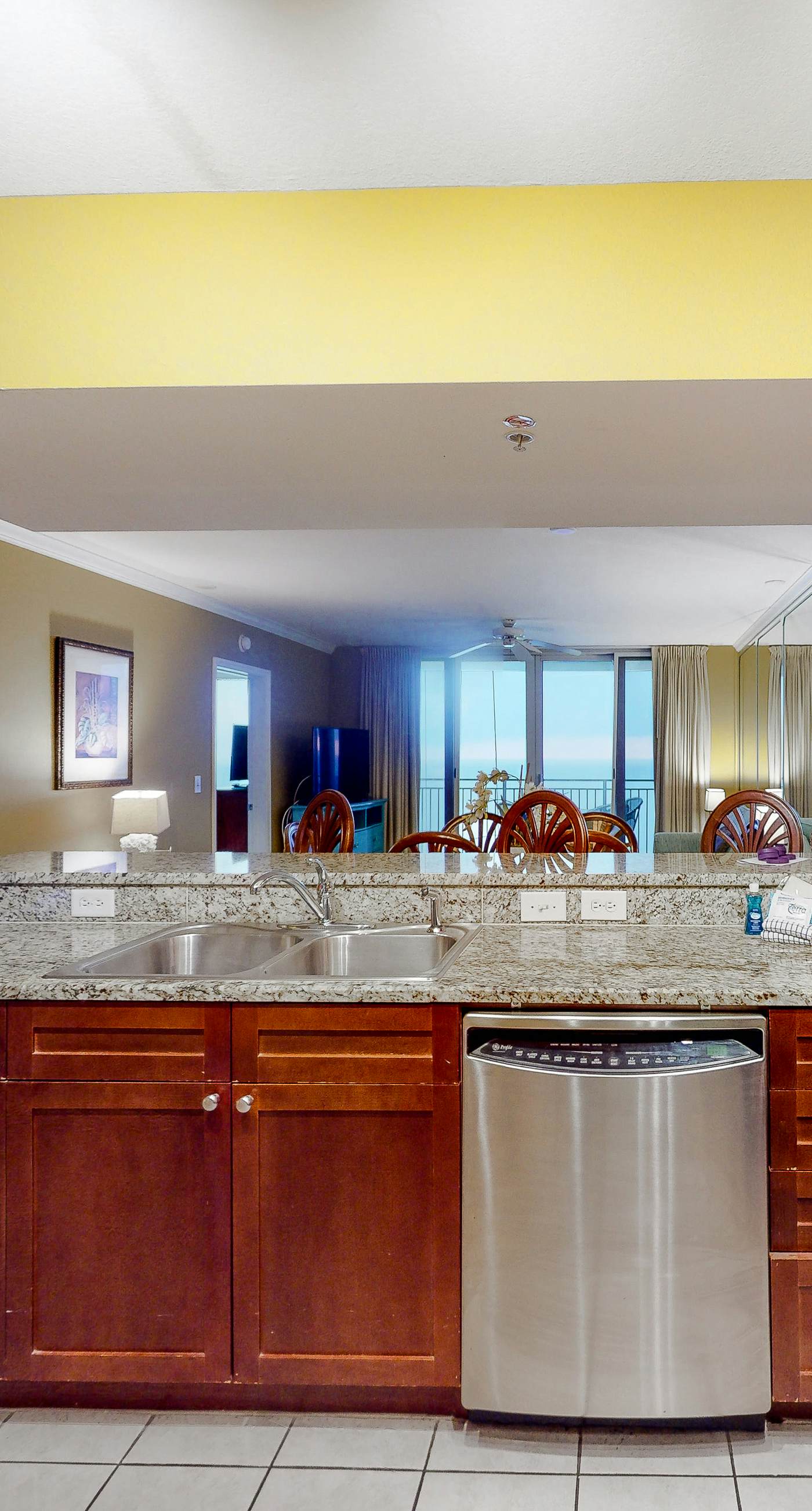 Beachfront resort condo with gulf views, pools,splash pad, hot tub, & gym