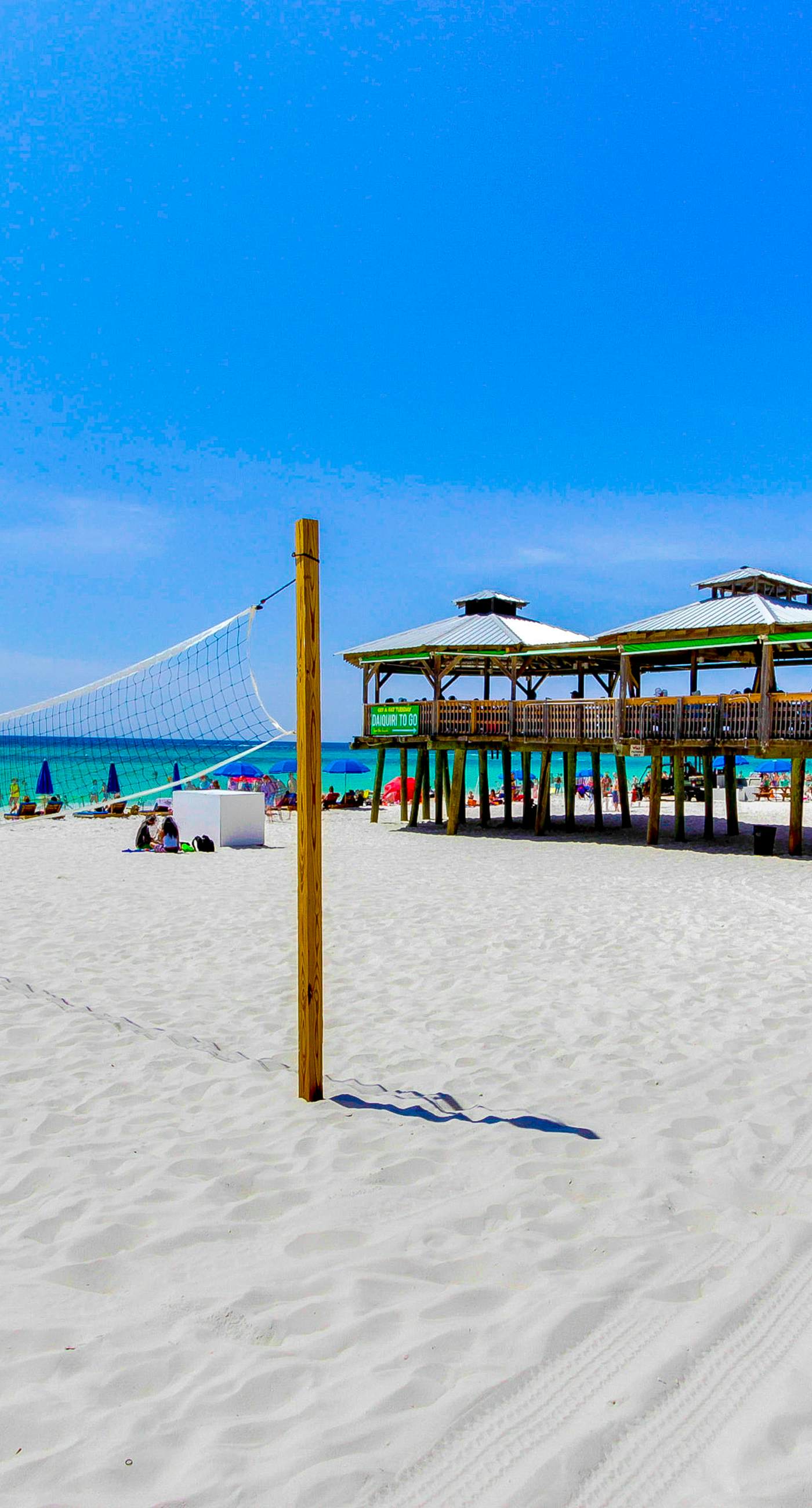 Beachfront resort condo with gulf views, pools,splash pad, hot tub, & gym