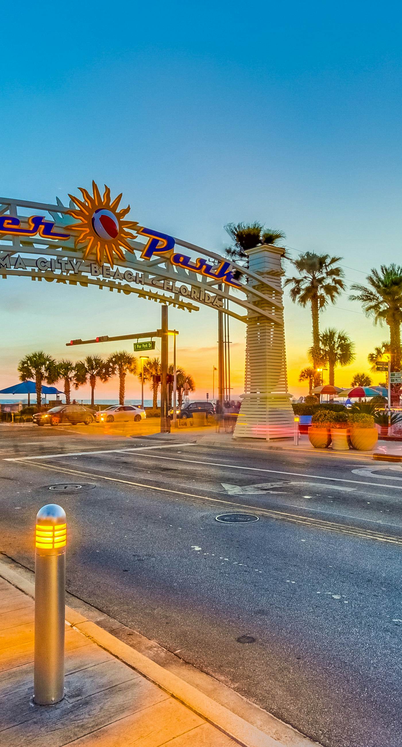 Beachfront resort condo with gulf views, pools,splash pad, hot tub, & gym