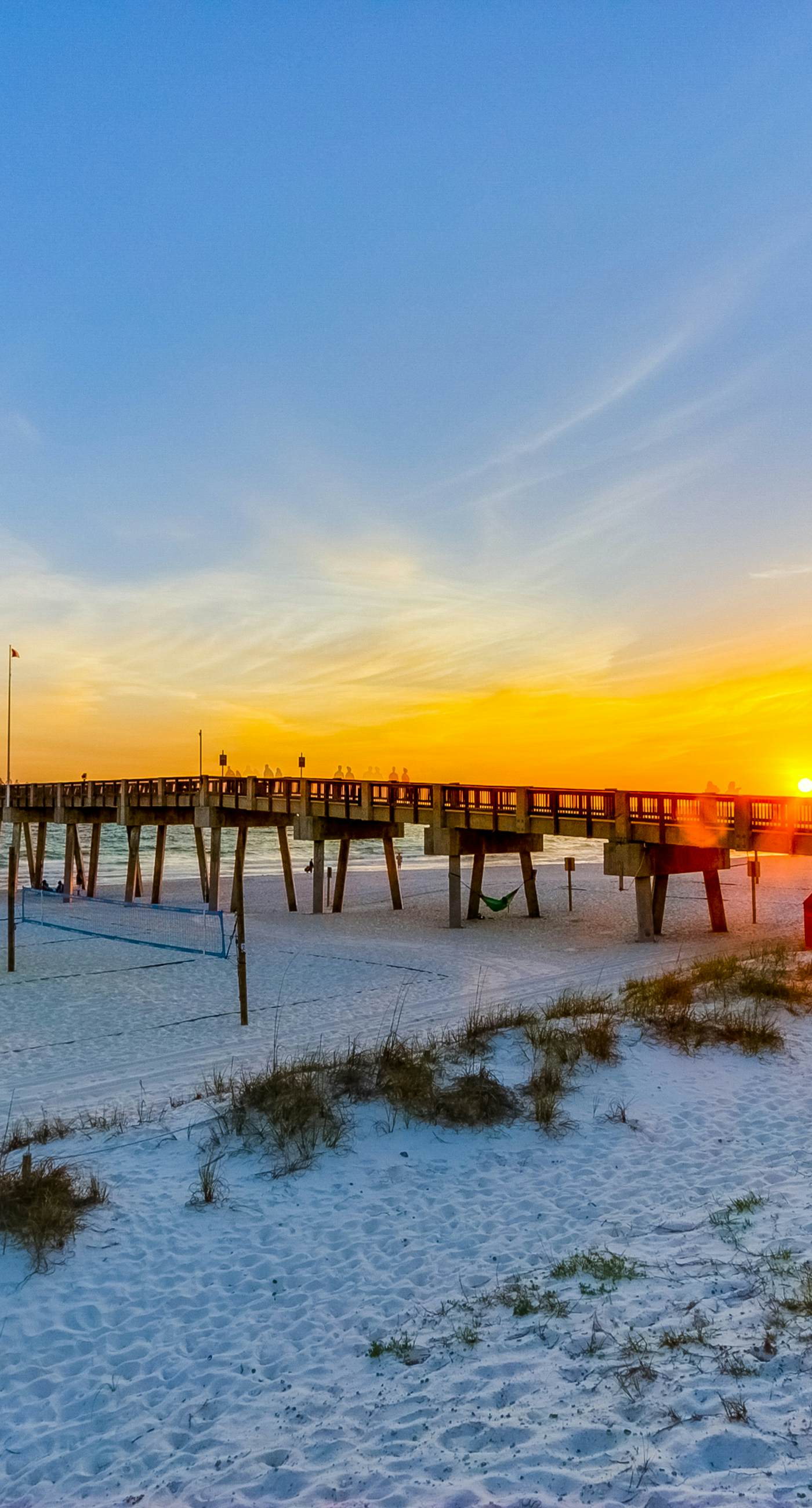 Beachfront resort condo with gulf views, pools,splash pad, hot tub, & gym