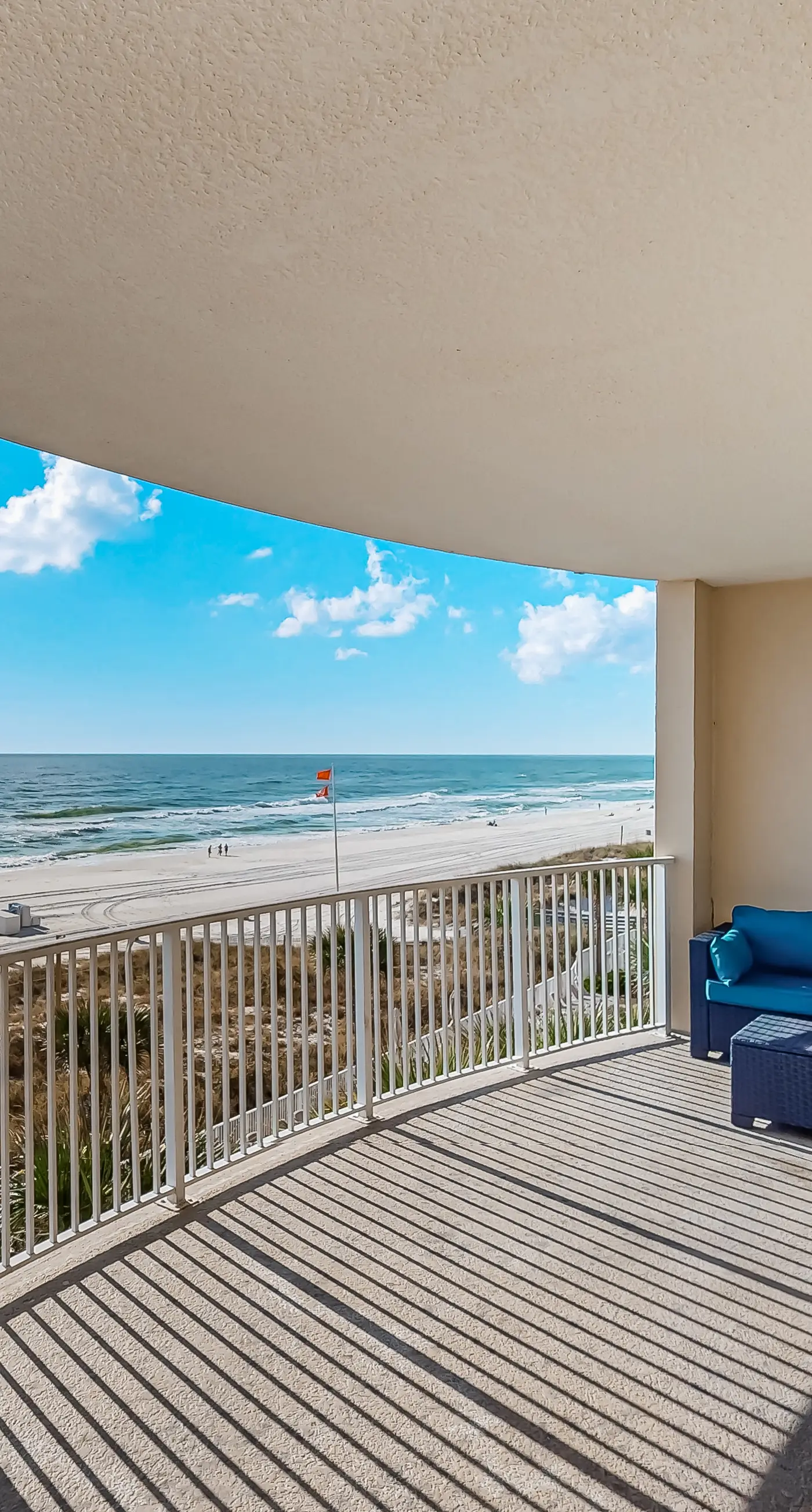 Exotic Emerald Coast condo with private deck, gulf view, pool & hot tub