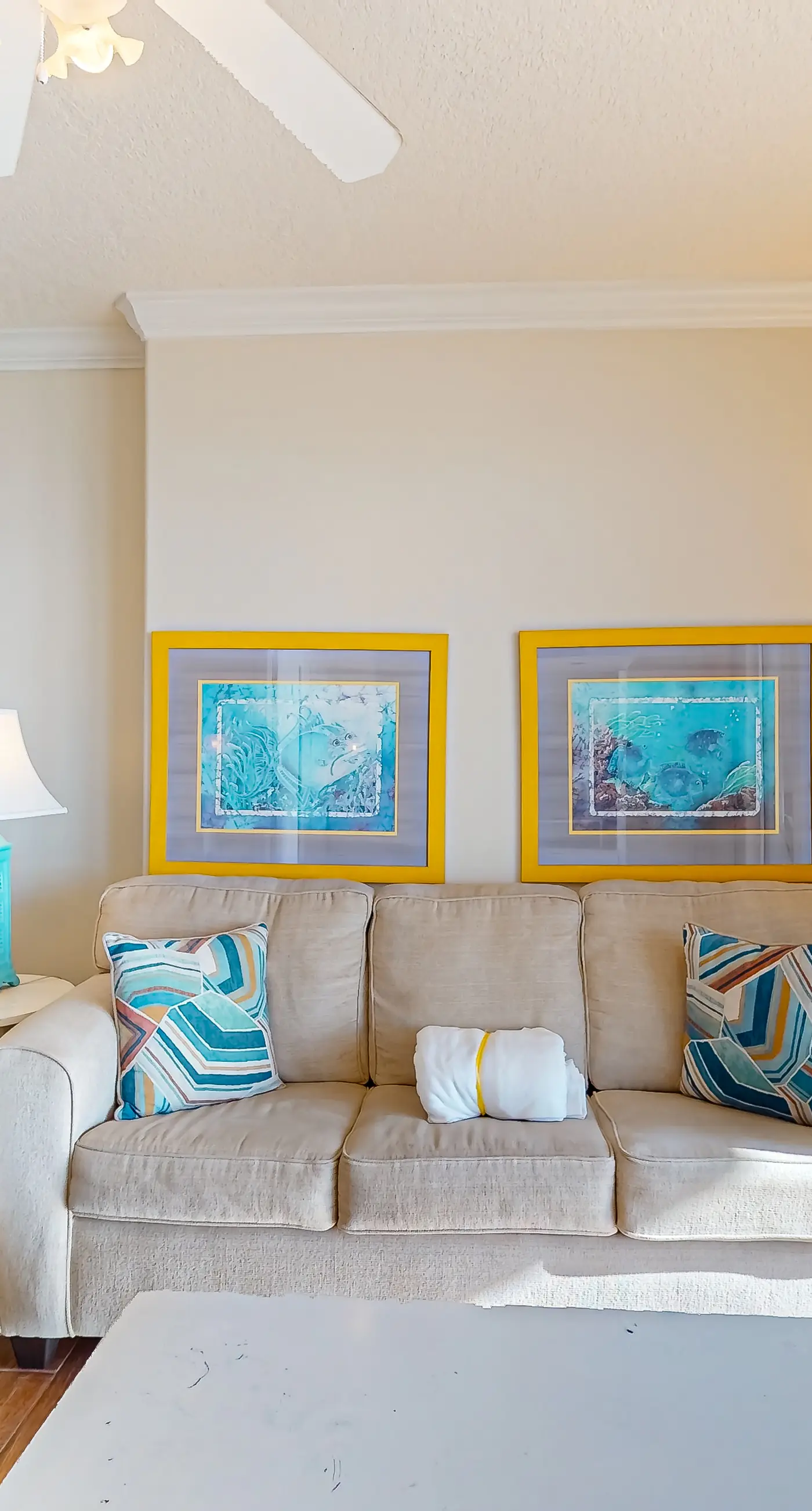 Exotic Emerald Coast condo with private deck, gulf view, pool & hot tub