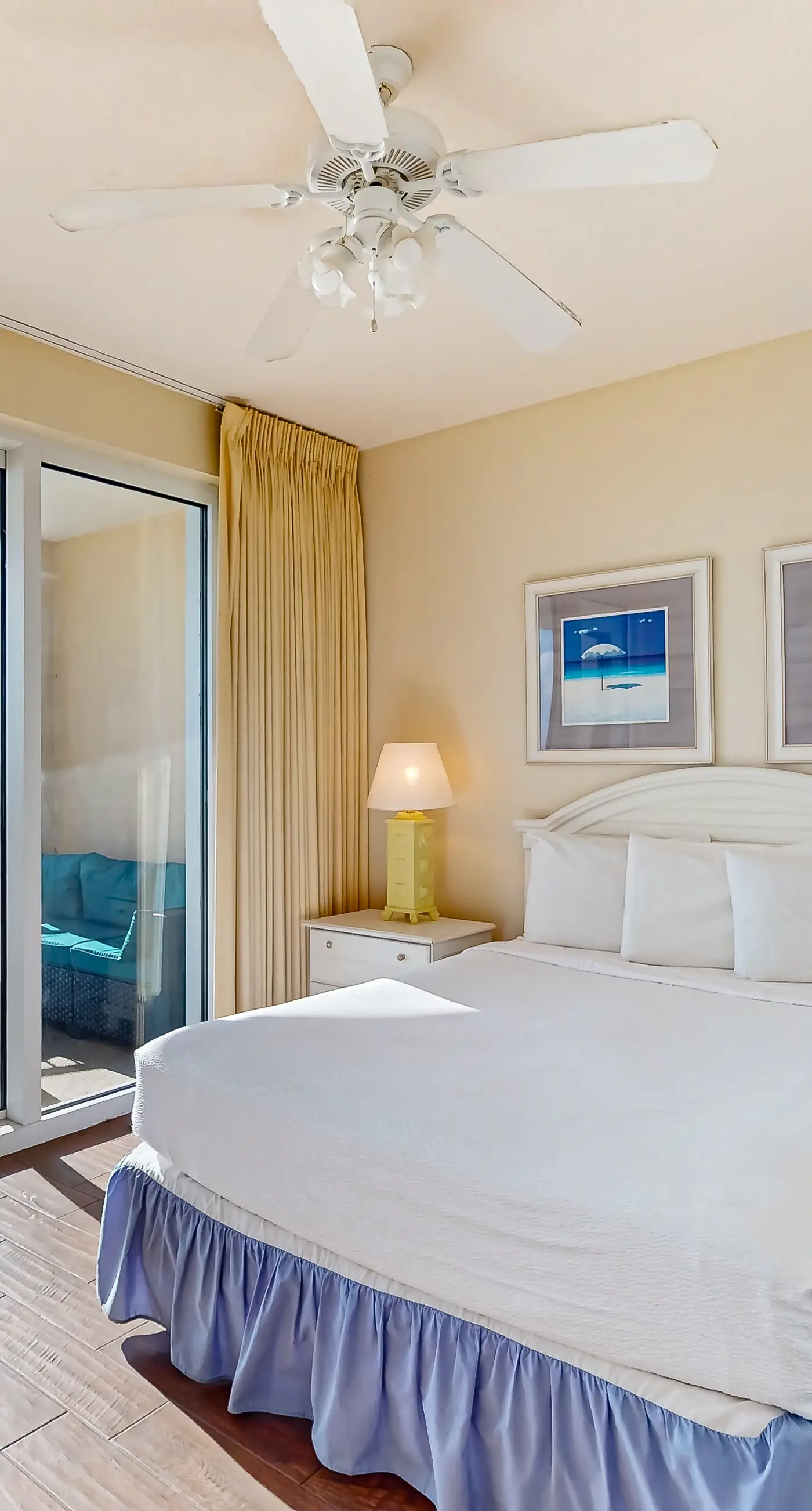 Exotic Emerald Coast condo with private deck, gulf view, pool & hot tub