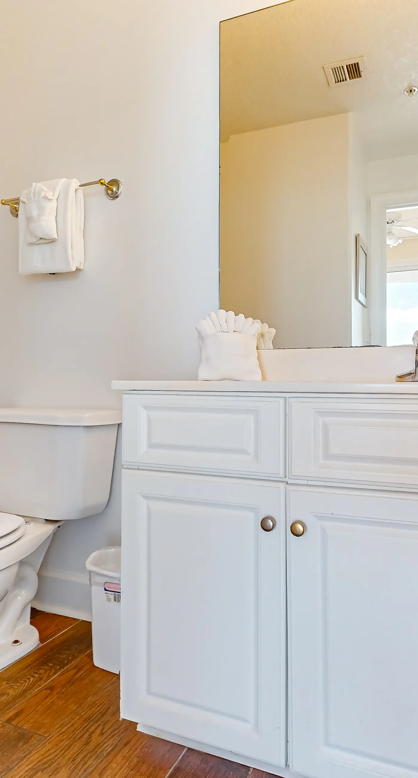 Exotic Emerald Coast condo with private deck, gulf view, pool & hot tub