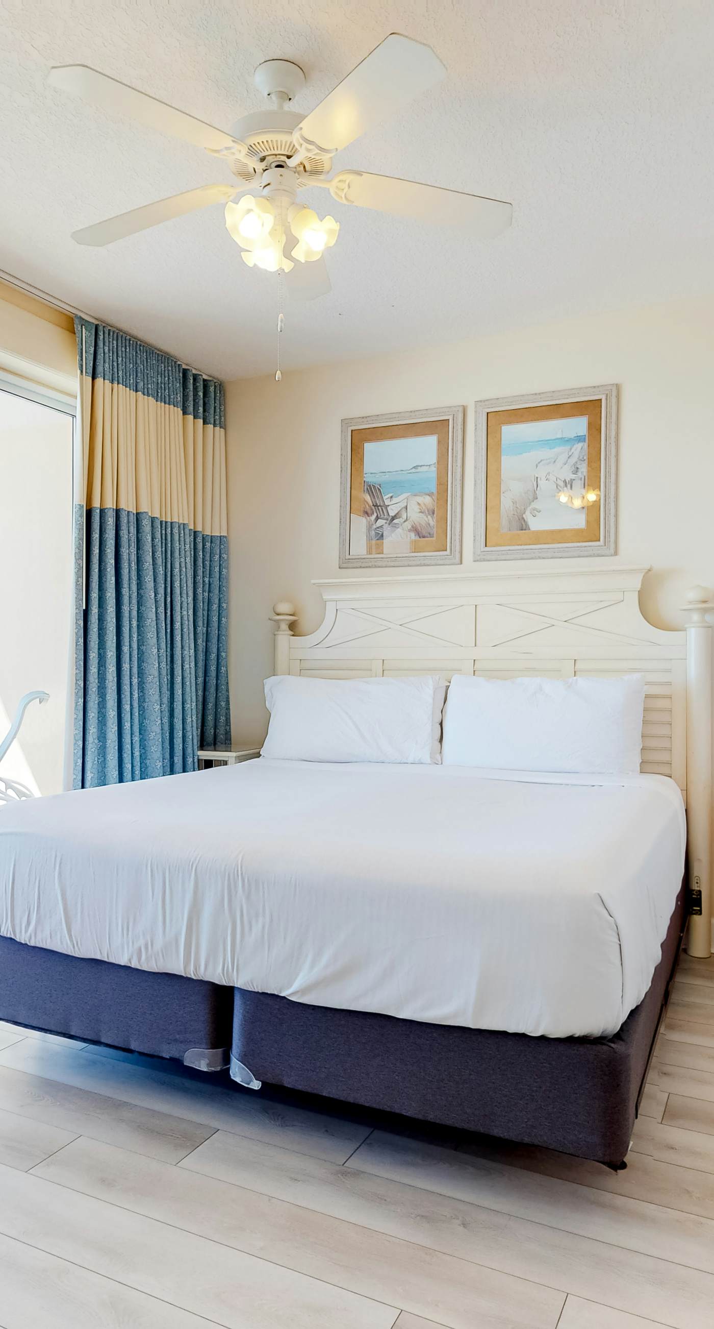 Oceanfront condo with epic gulf view, shared pool & hot tub, free WiFi, & W/D