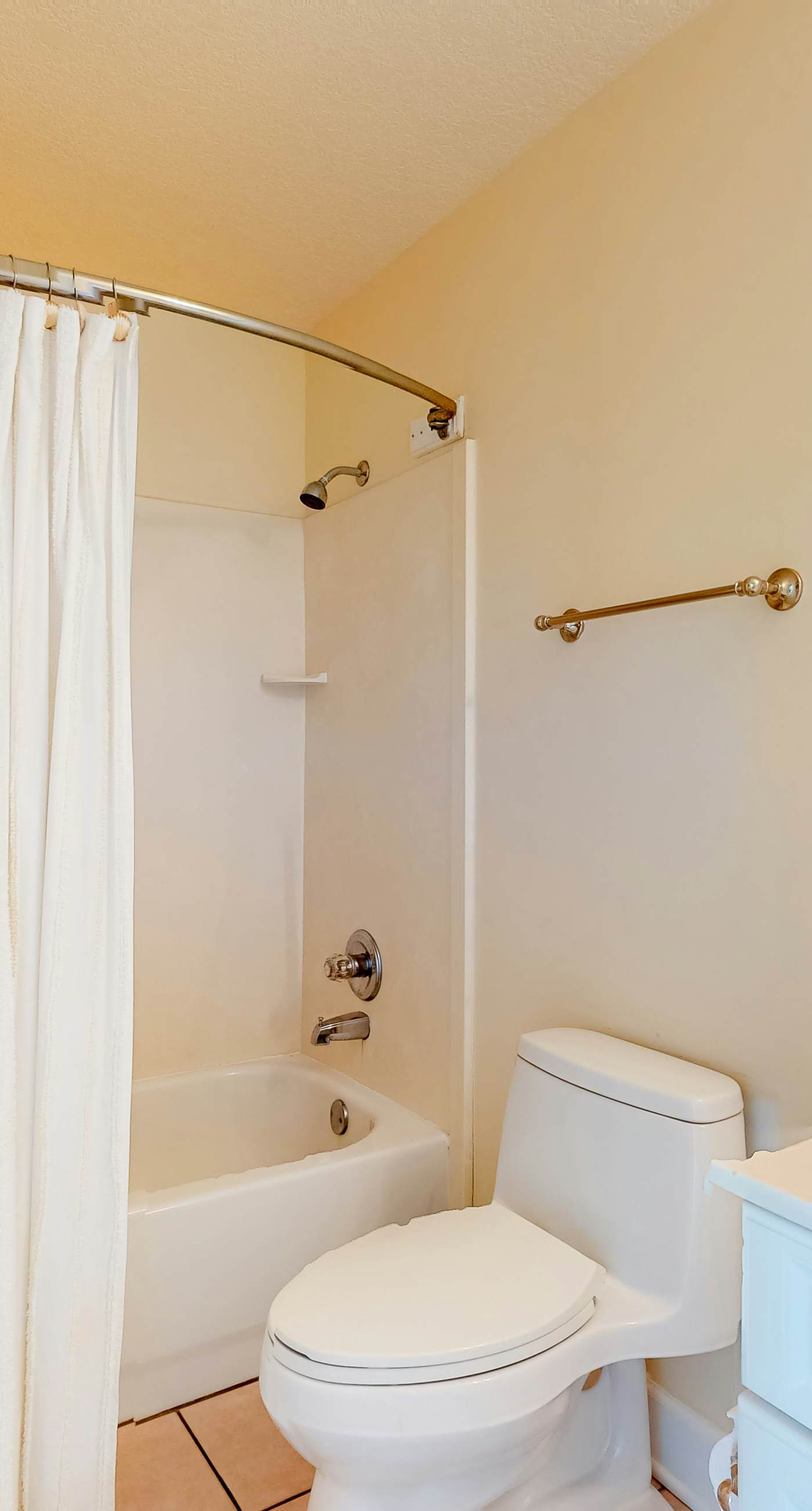 Oceanfront condo with epic gulf view, shared pool & hot tub, free WiFi, & W/D