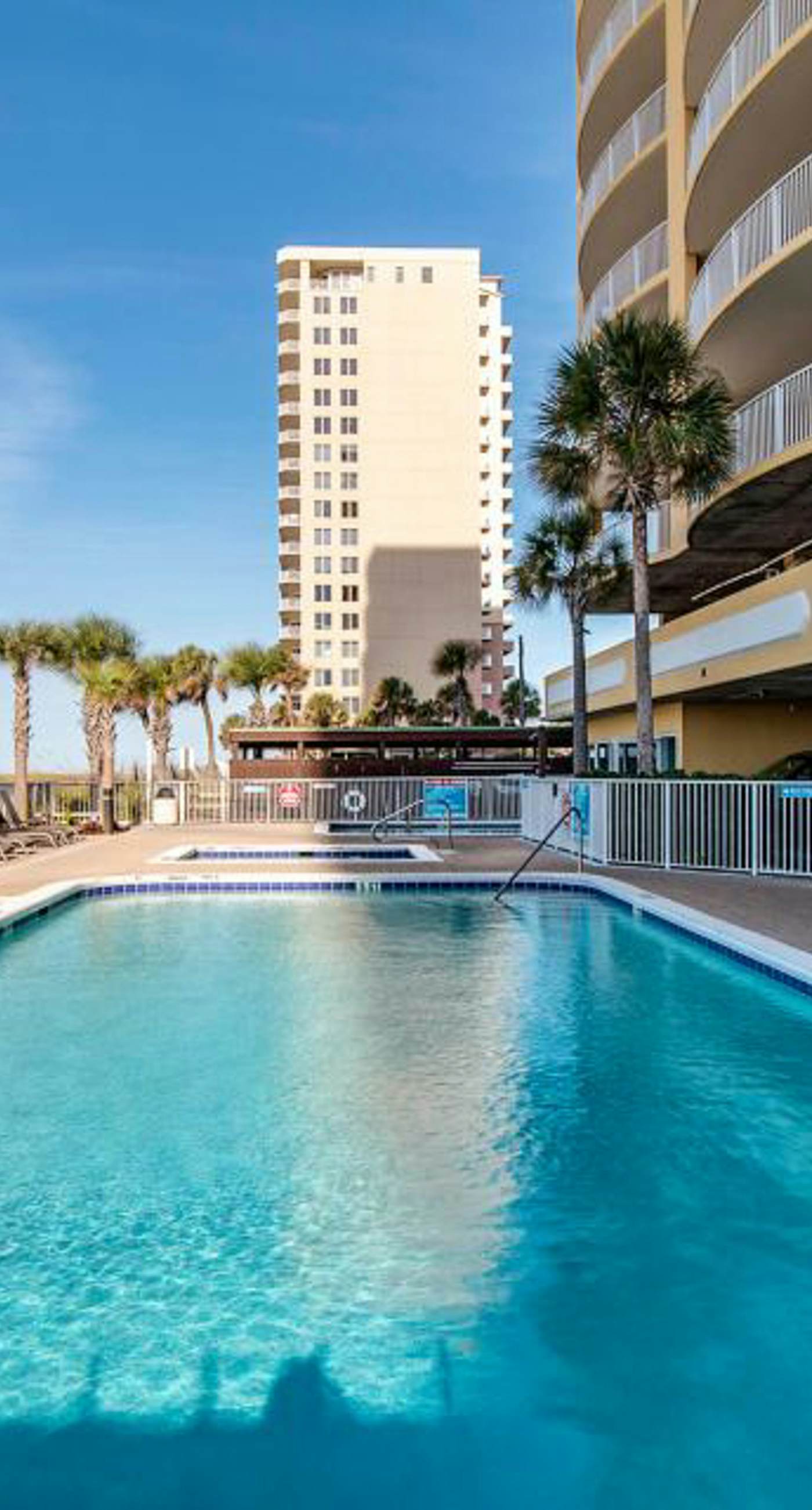 Oceanfront condo with epic gulf view, shared pool & hot tub, free WiFi, & W/D