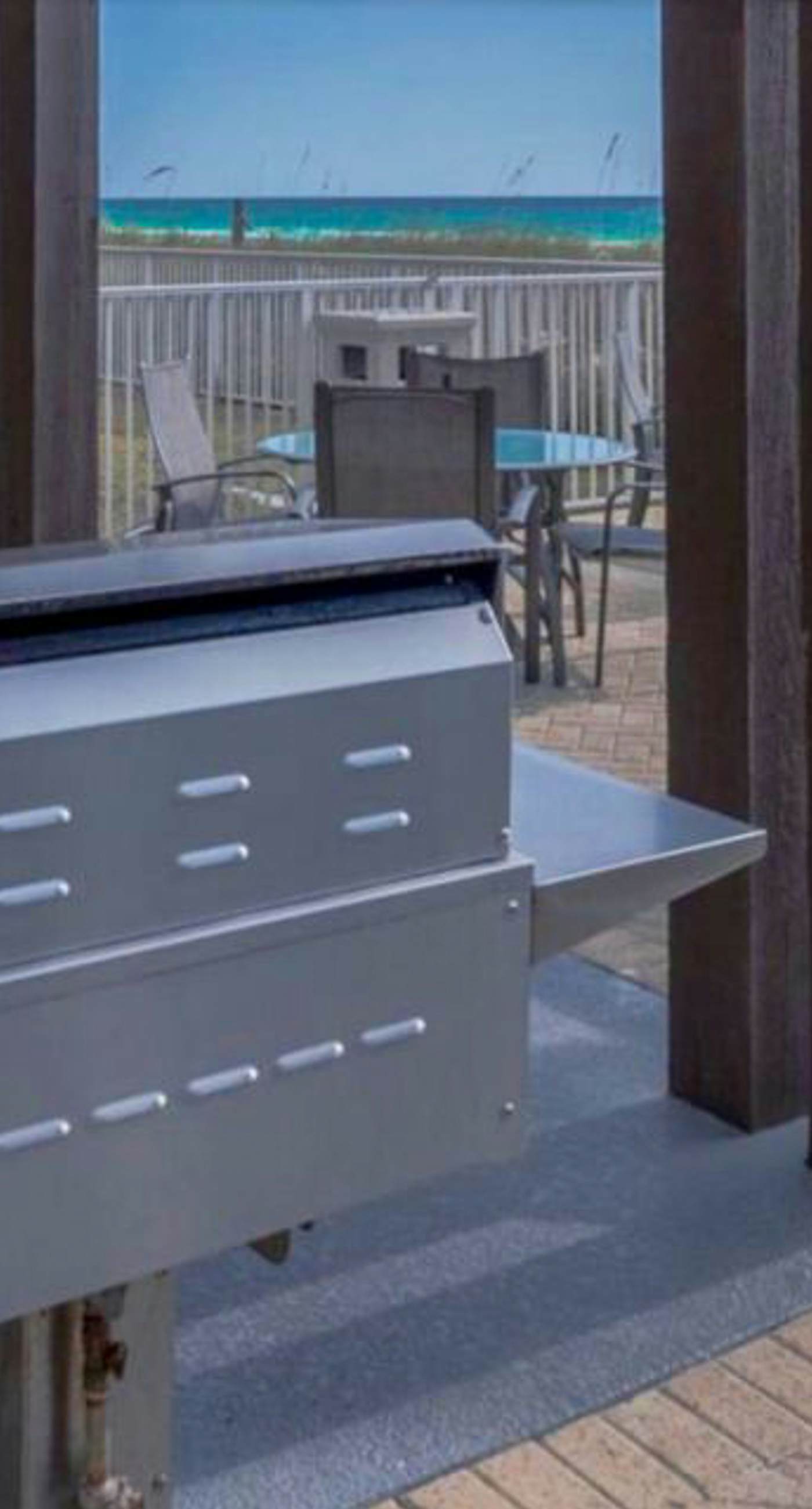 Oceanfront condo with epic gulf view, shared pool & hot tub, free WiFi, & W/D