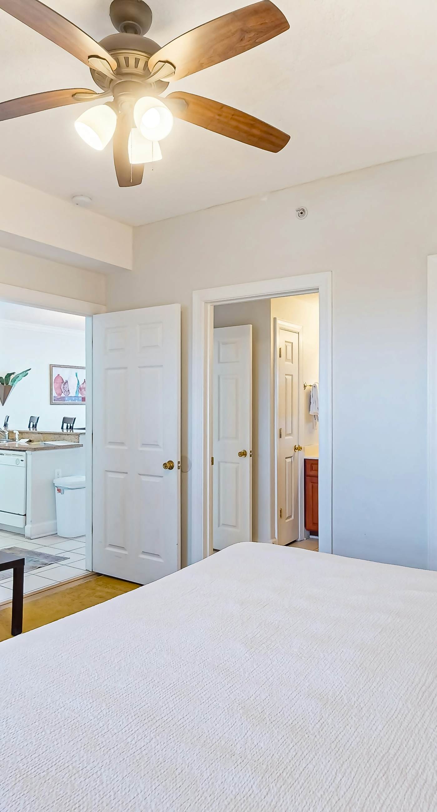 Waterfront Condo with Stunning Gulf View, Shared Pool, Hot Tub