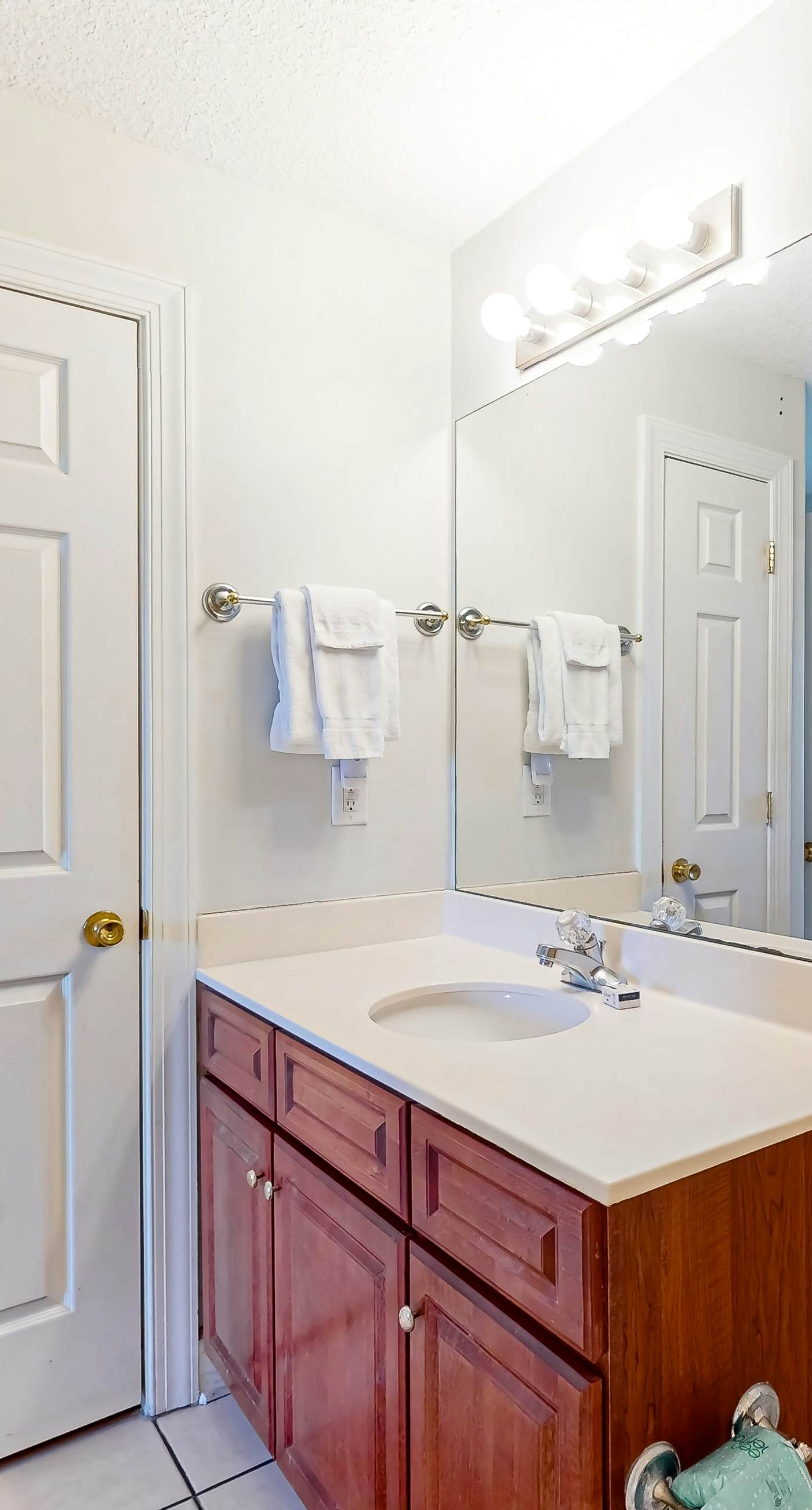 Waterfront Condo with Stunning Gulf View, Shared Pool, Hot Tub