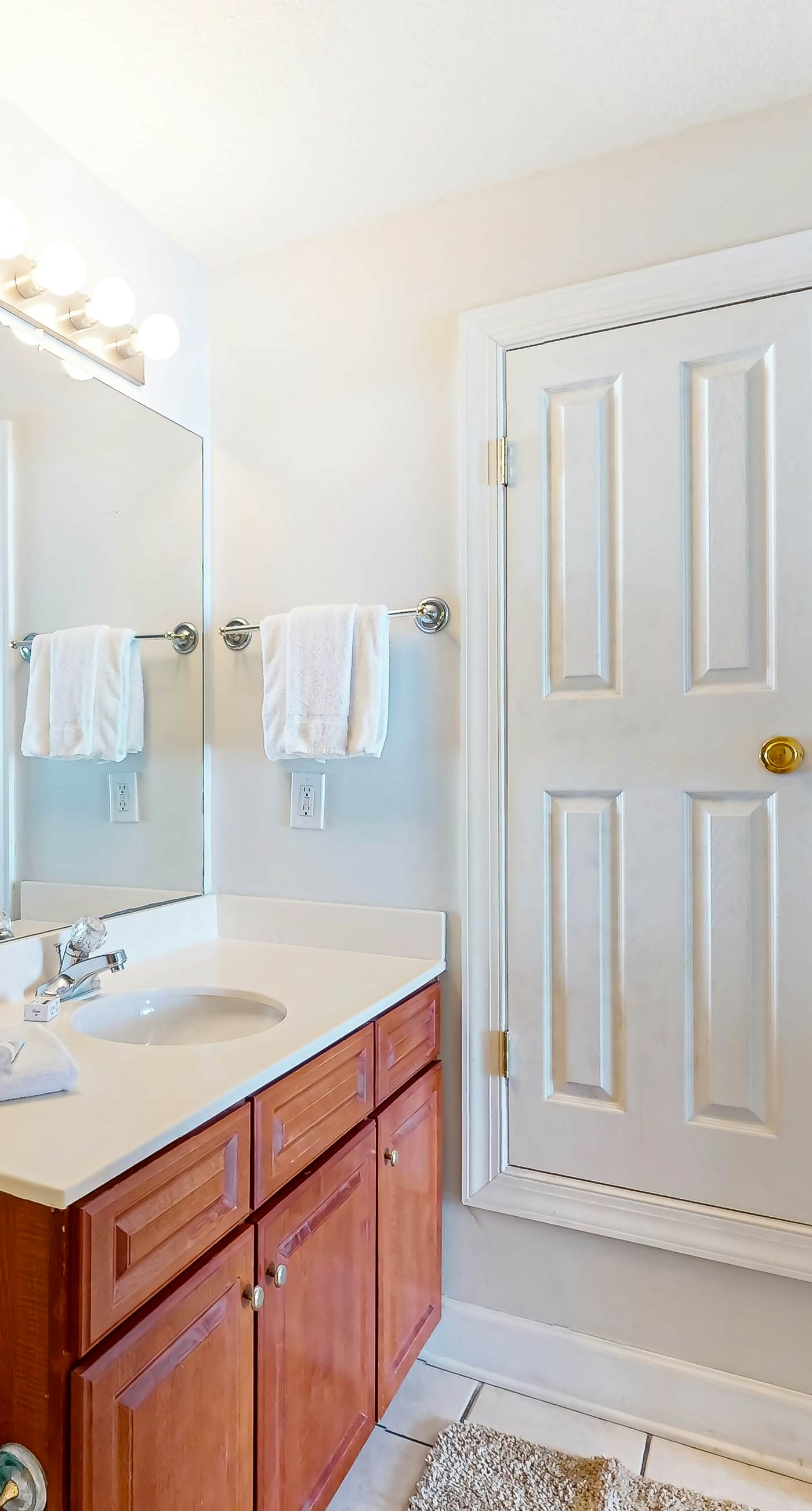 Waterfront Condo with Stunning Gulf View, Shared Pool, Hot Tub