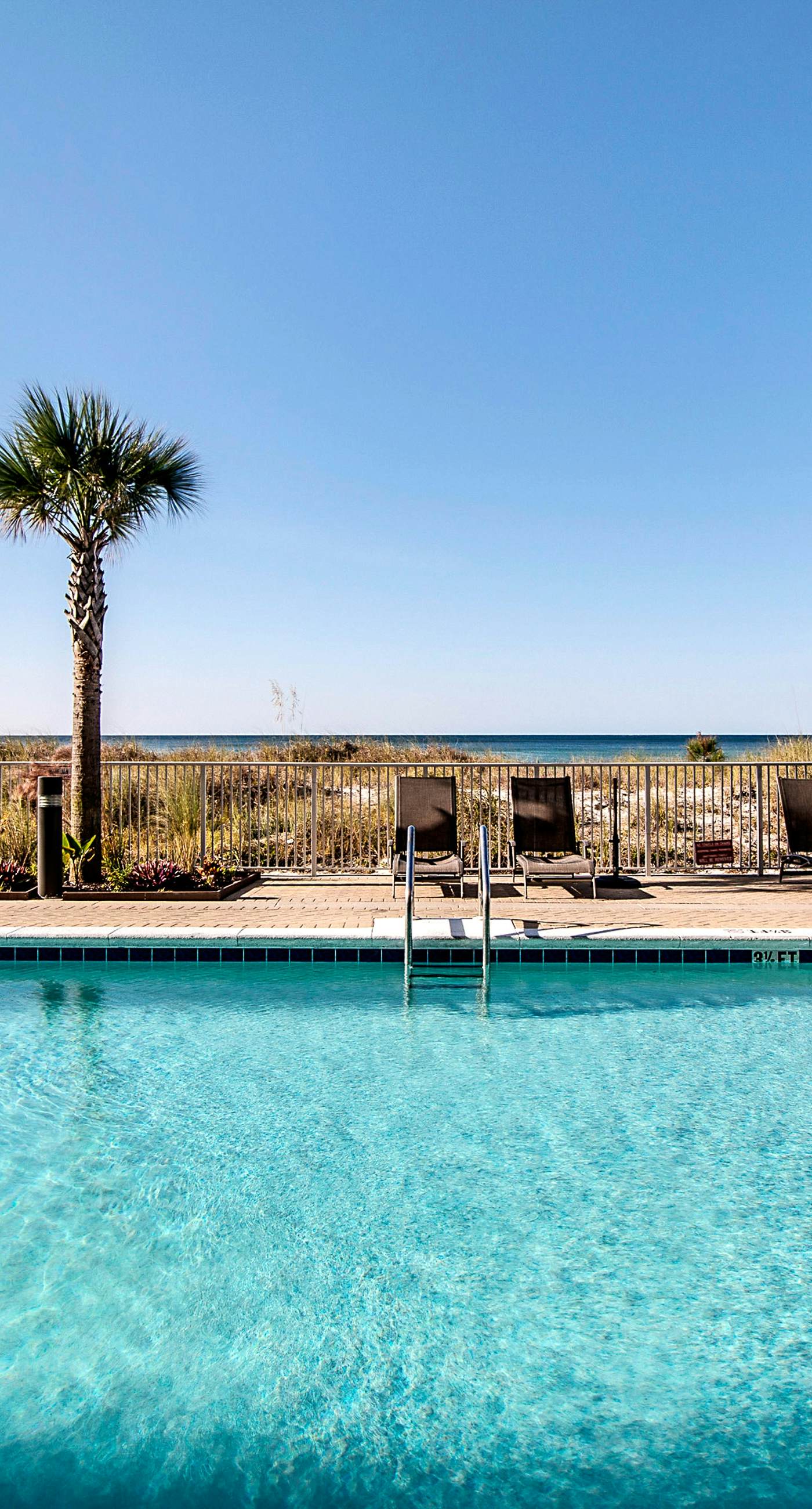 Waterfront Condo with Stunning Gulf View, Shared Pool, Hot Tub