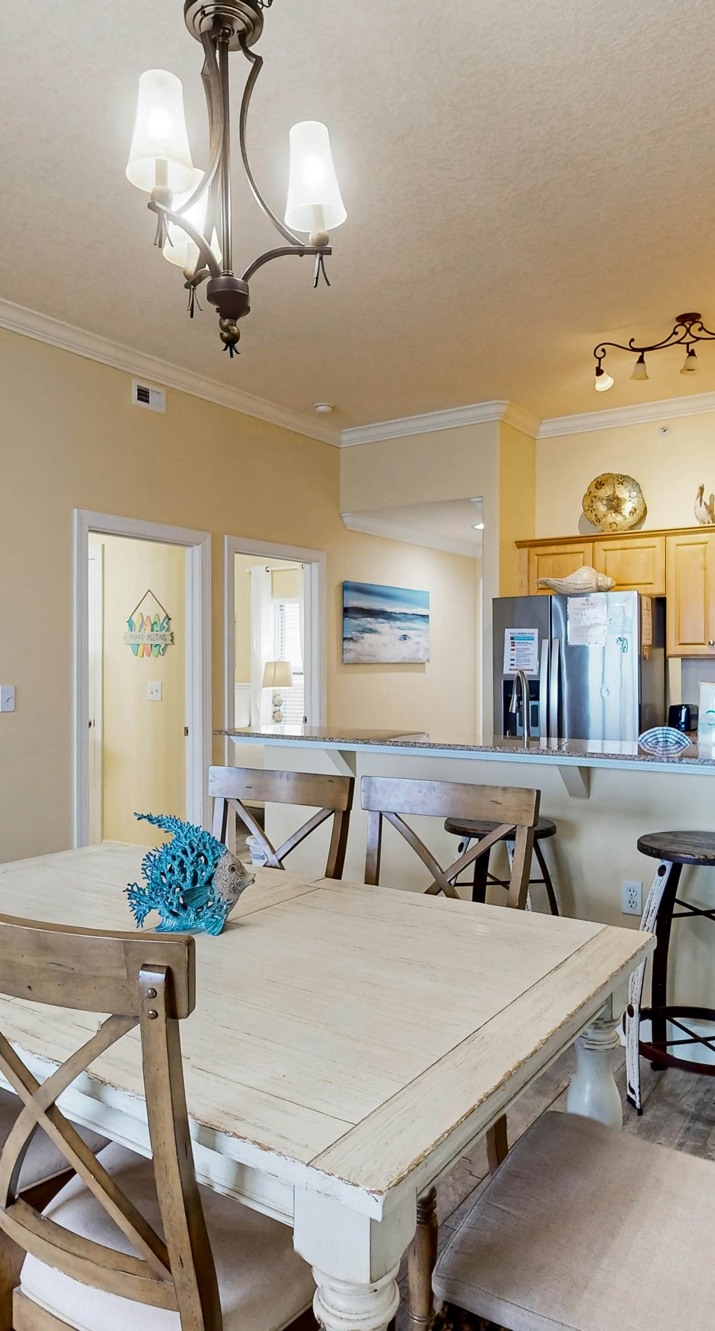 Gulf-front 20th-floor condo with large private balcony, pool, hot tub & gym