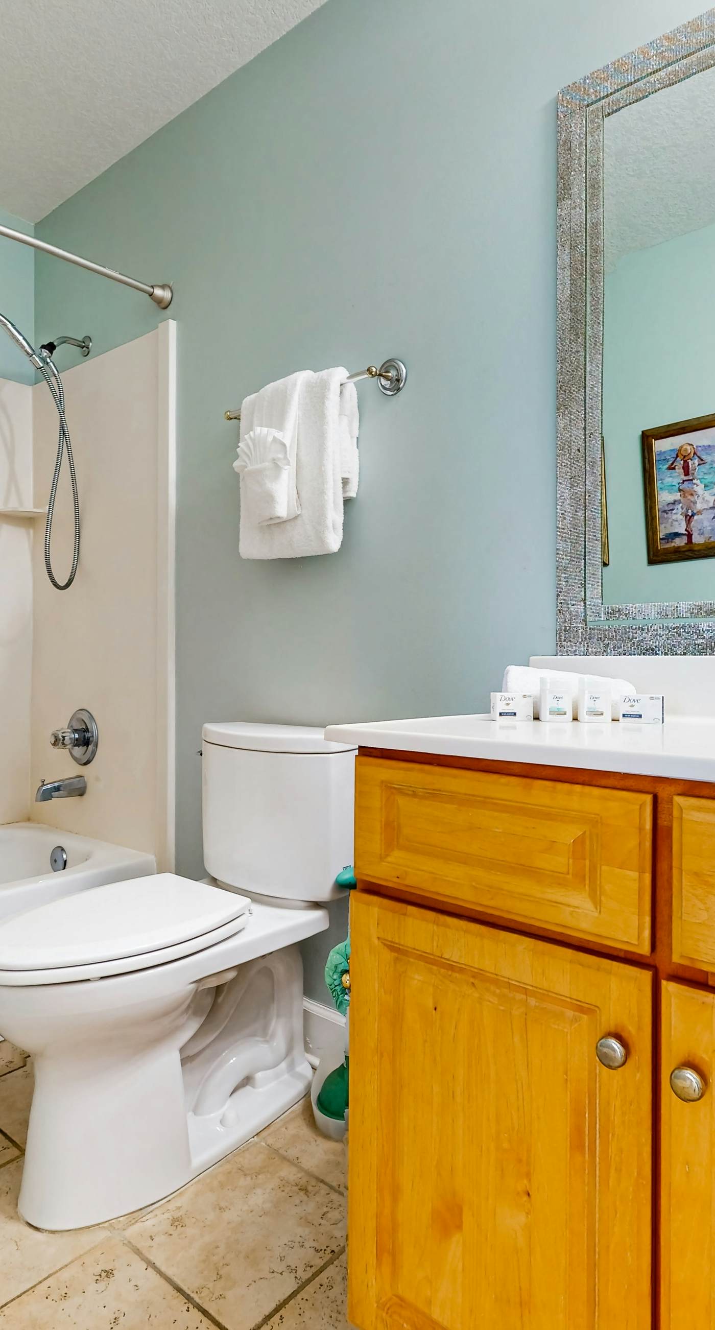 Gulf-front 20th-floor condo with large private balcony, pool, hot tub & gym