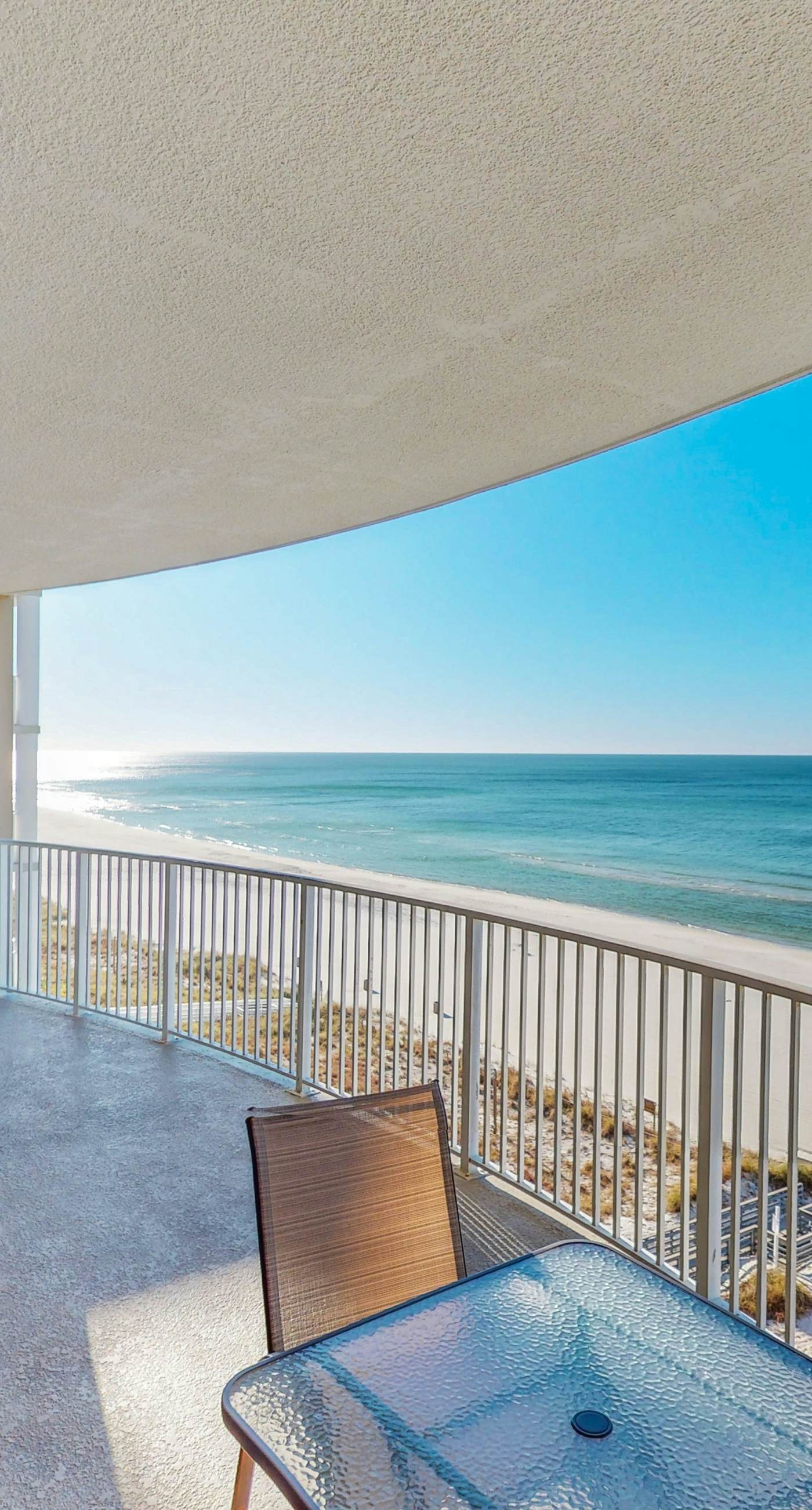 Waterfront condo in a resort setting w/ shared pools, hot tub, & beach access