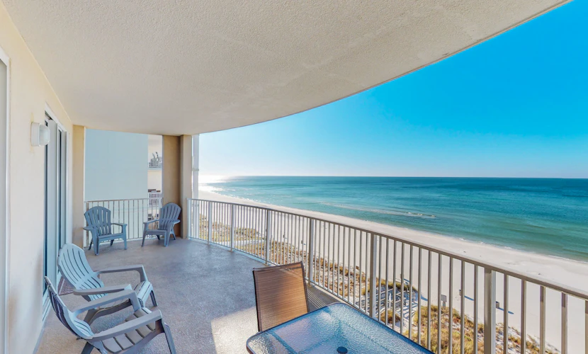 Waterfront condo in a resort setting w/ shared pools, hot tub, & beach access