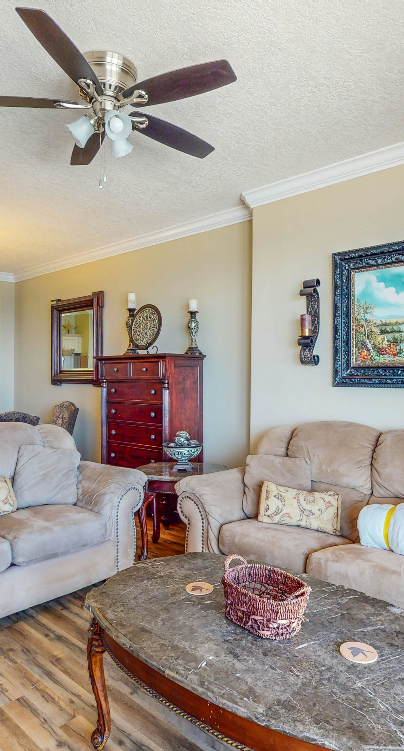 Waterfront condo in a resort setting w/ shared pools, hot tub, & beach access