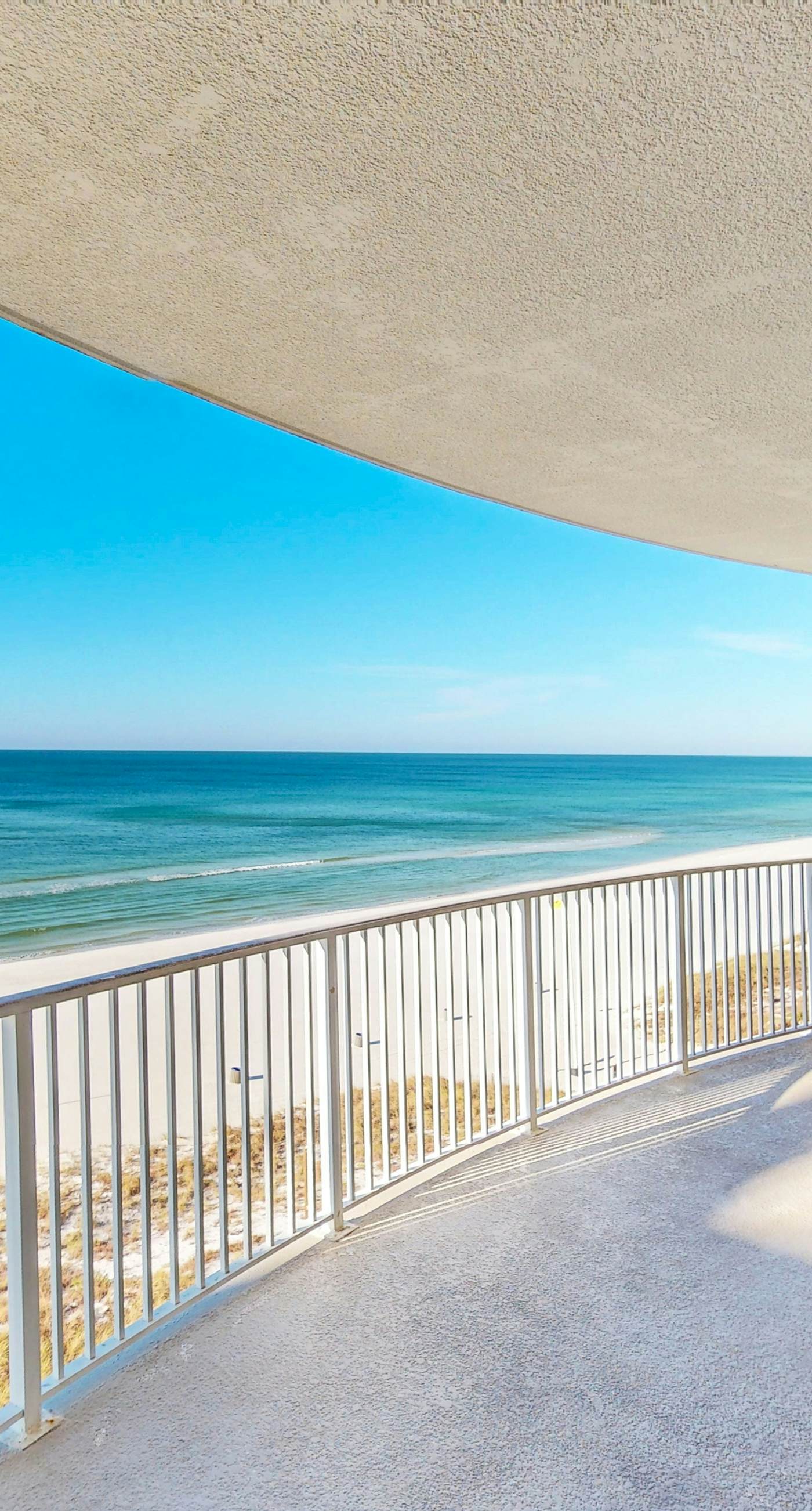 Waterfront condo in a resort setting w/ shared pools, hot tub, & beach access
