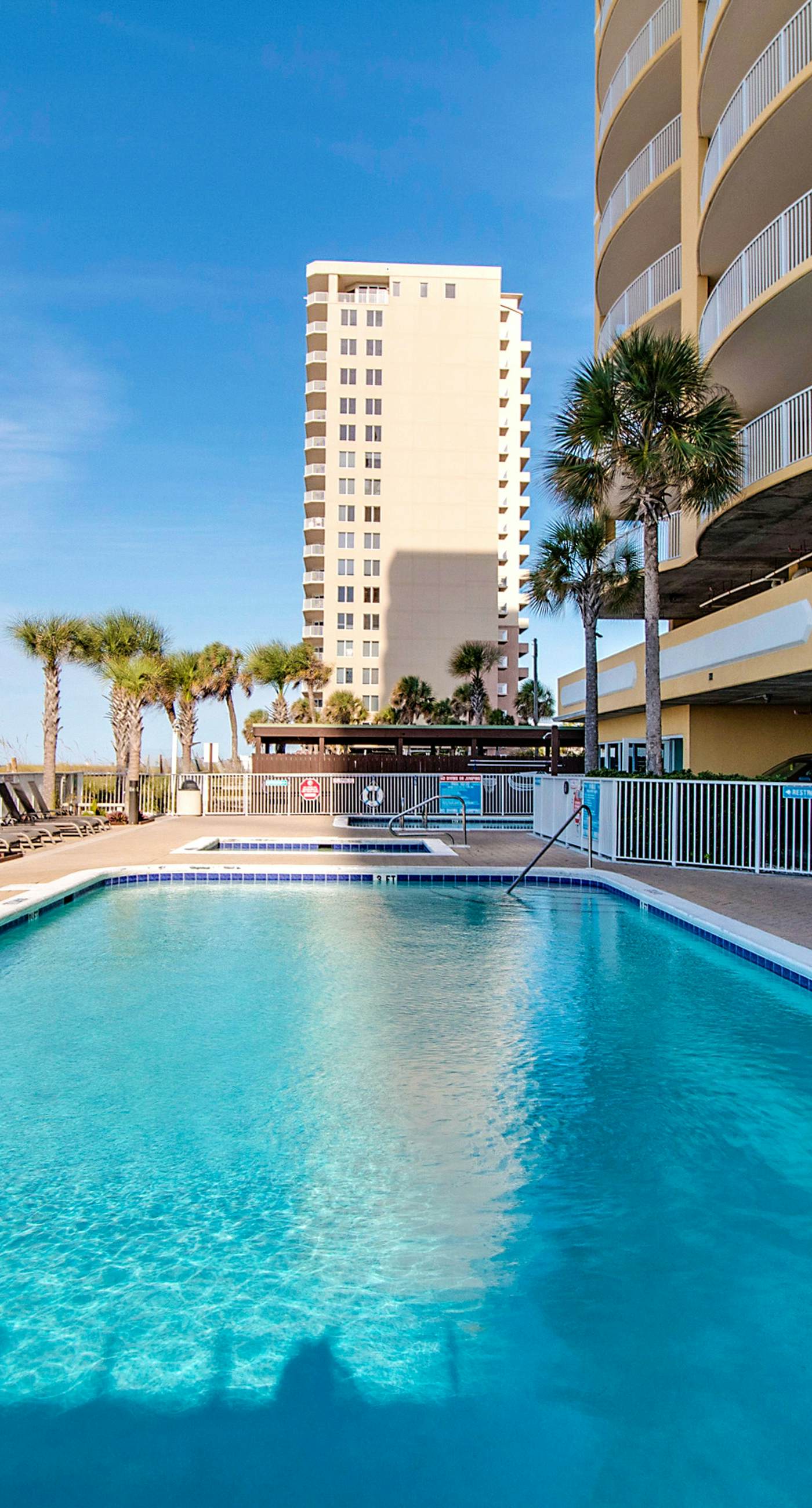 Waterfront condo in a resort setting w/ shared pools, hot tub, & beach access