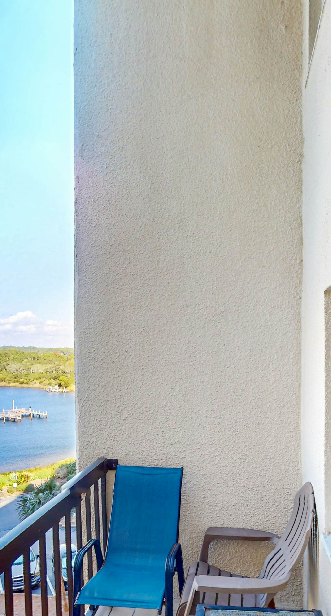 Gulf & lake view condo in beachfront resort with pool, tennis & saunas