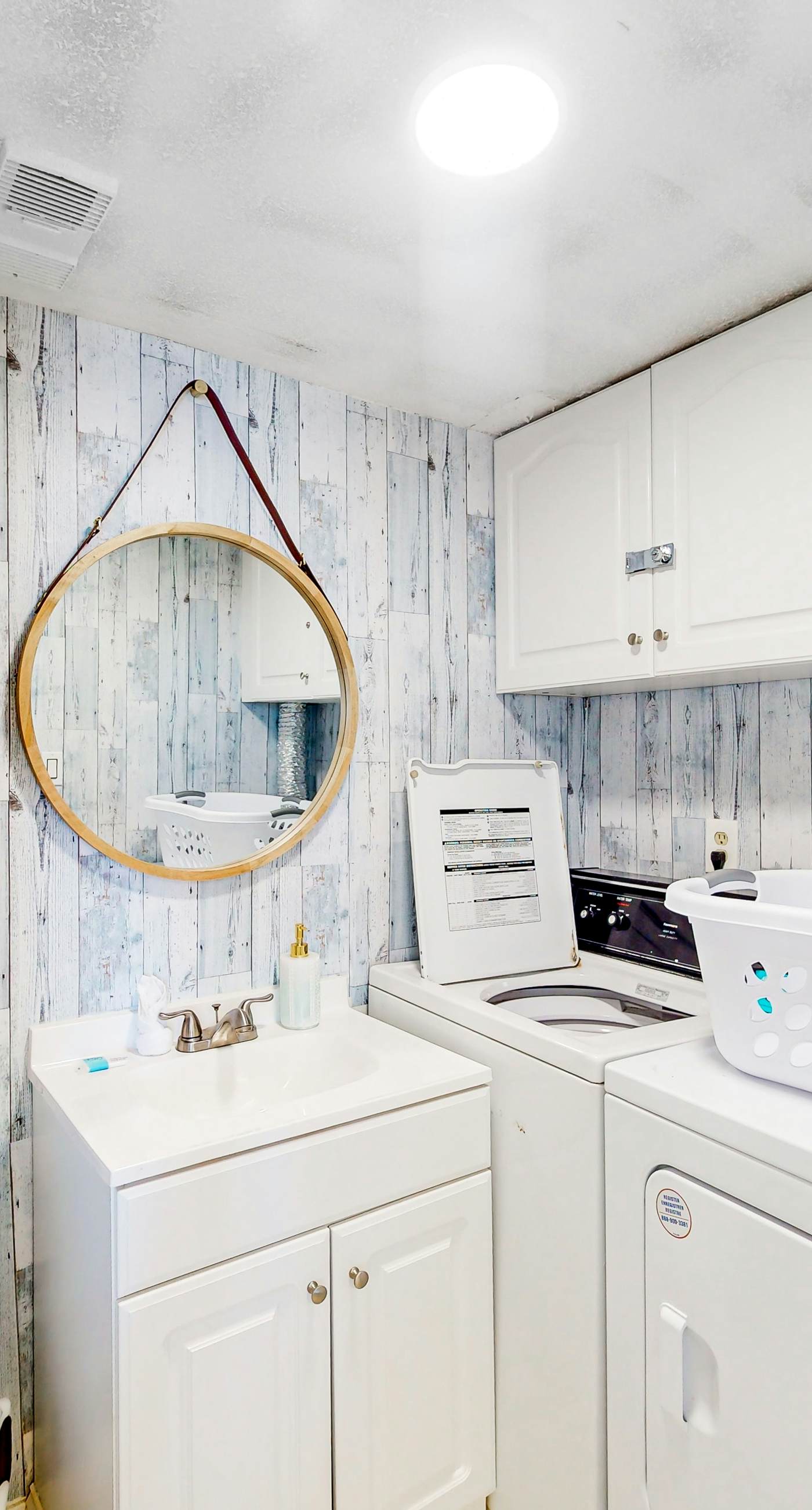 Gulf & lake view condo in beachfront resort with pool, tennis & saunas