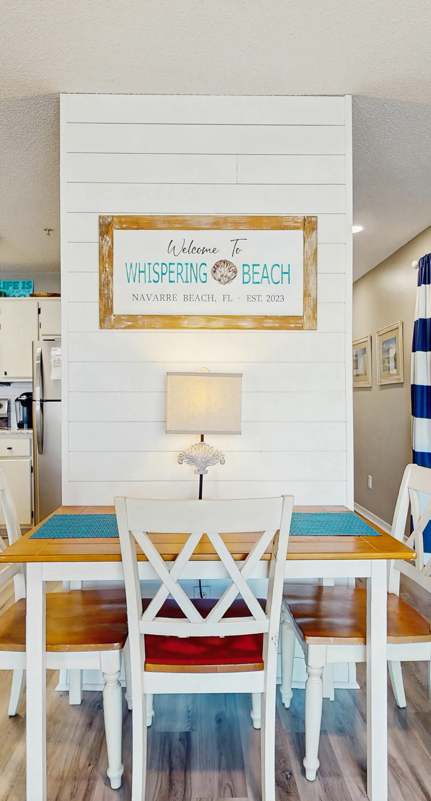 Cozy coastal condo with a shared pool and close to the beach