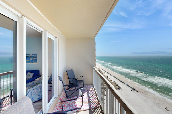 Gorgeous condo with private balcony, shared pool & beach access