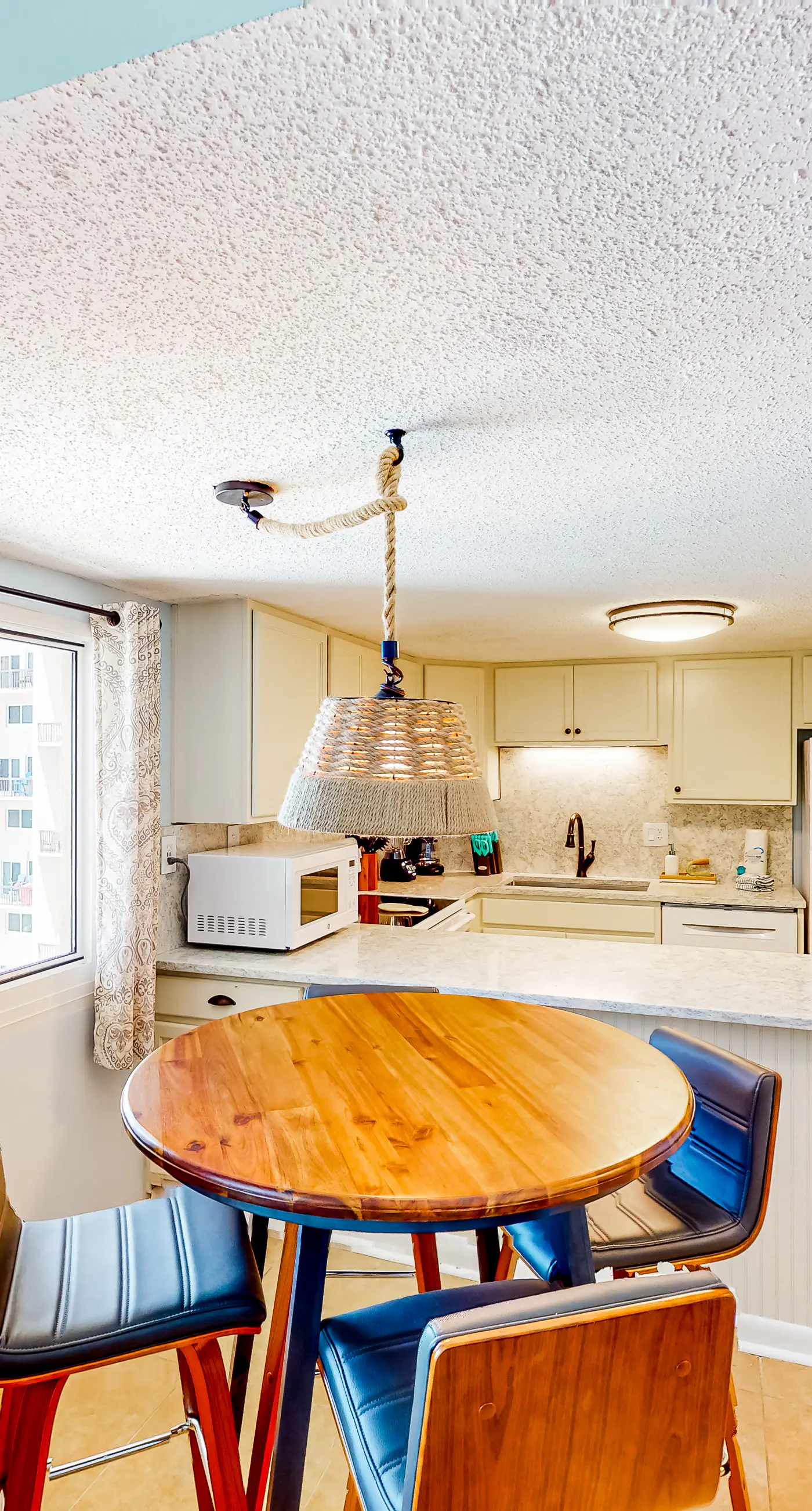 Resort condo in Panama City Beach with direct beach access