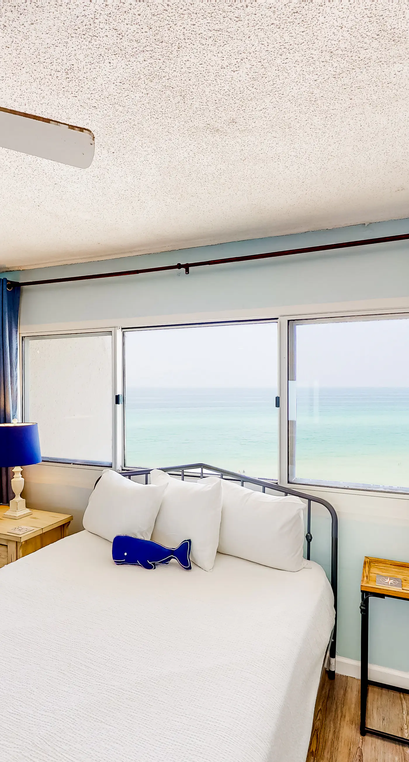 Resort condo in Panama City Beach with direct beach access