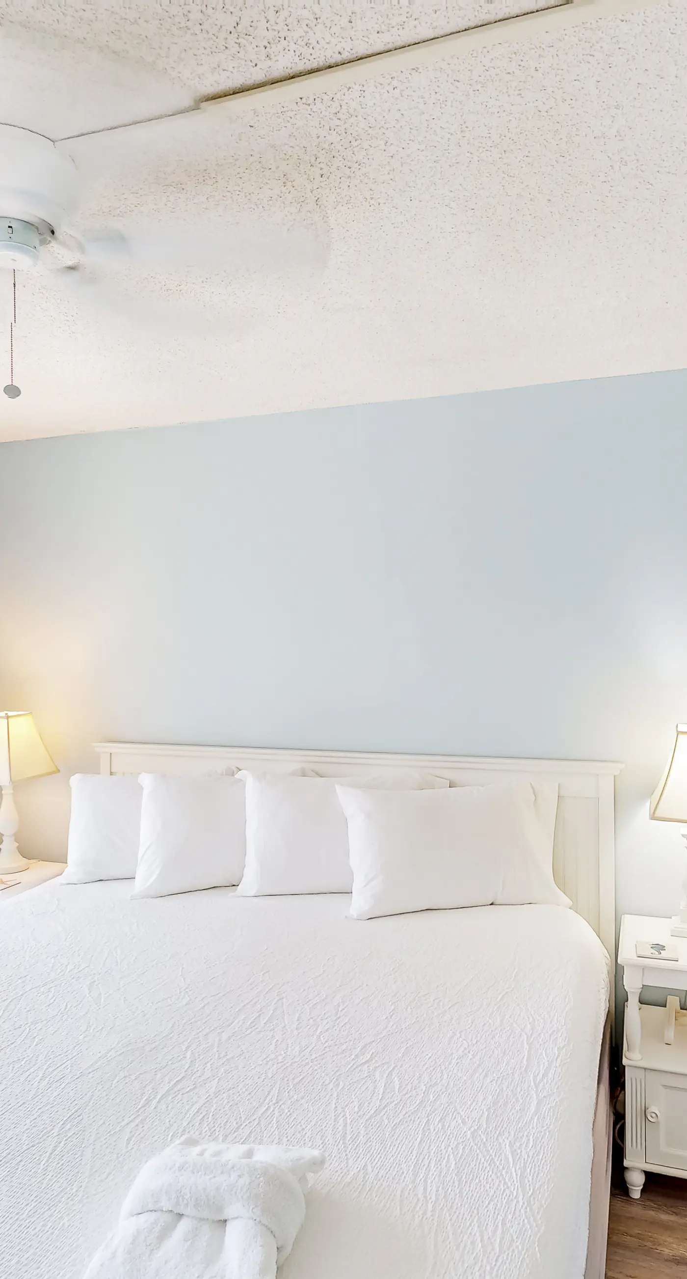 Resort condo in Panama City Beach with direct beach access