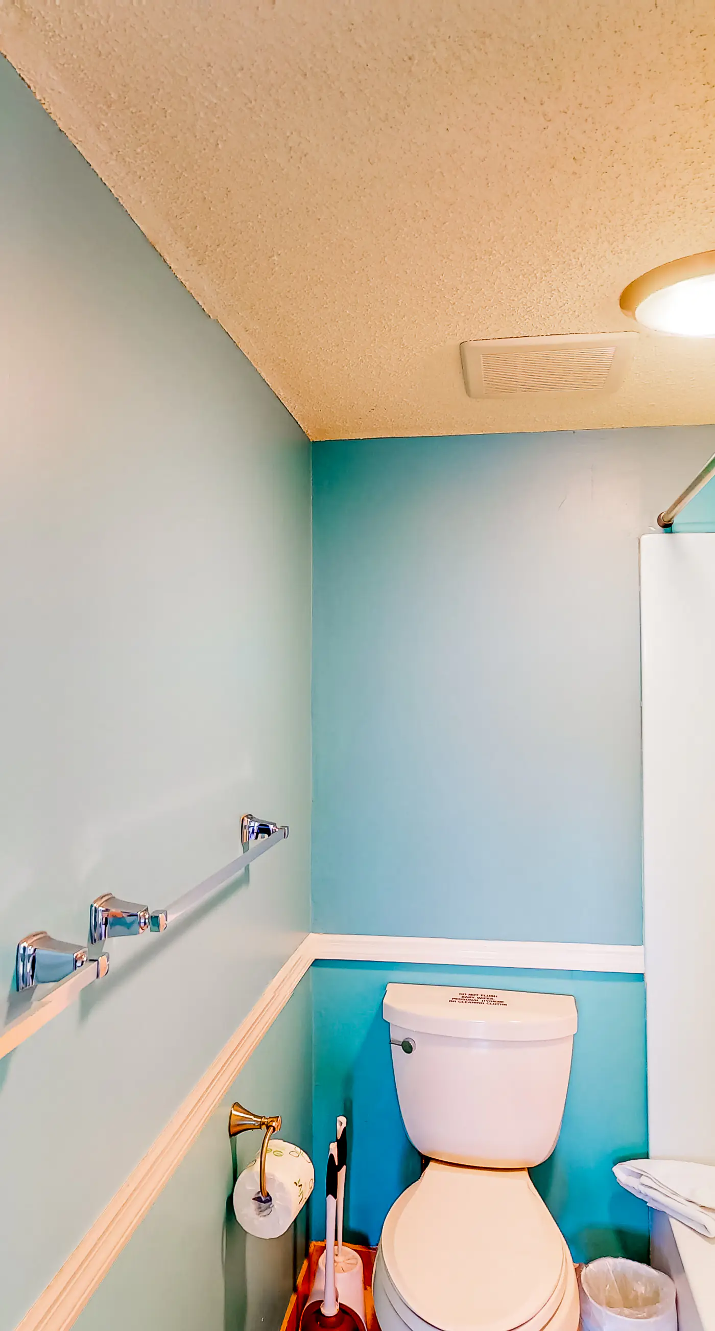 Resort condo in Panama City Beach with direct beach access
