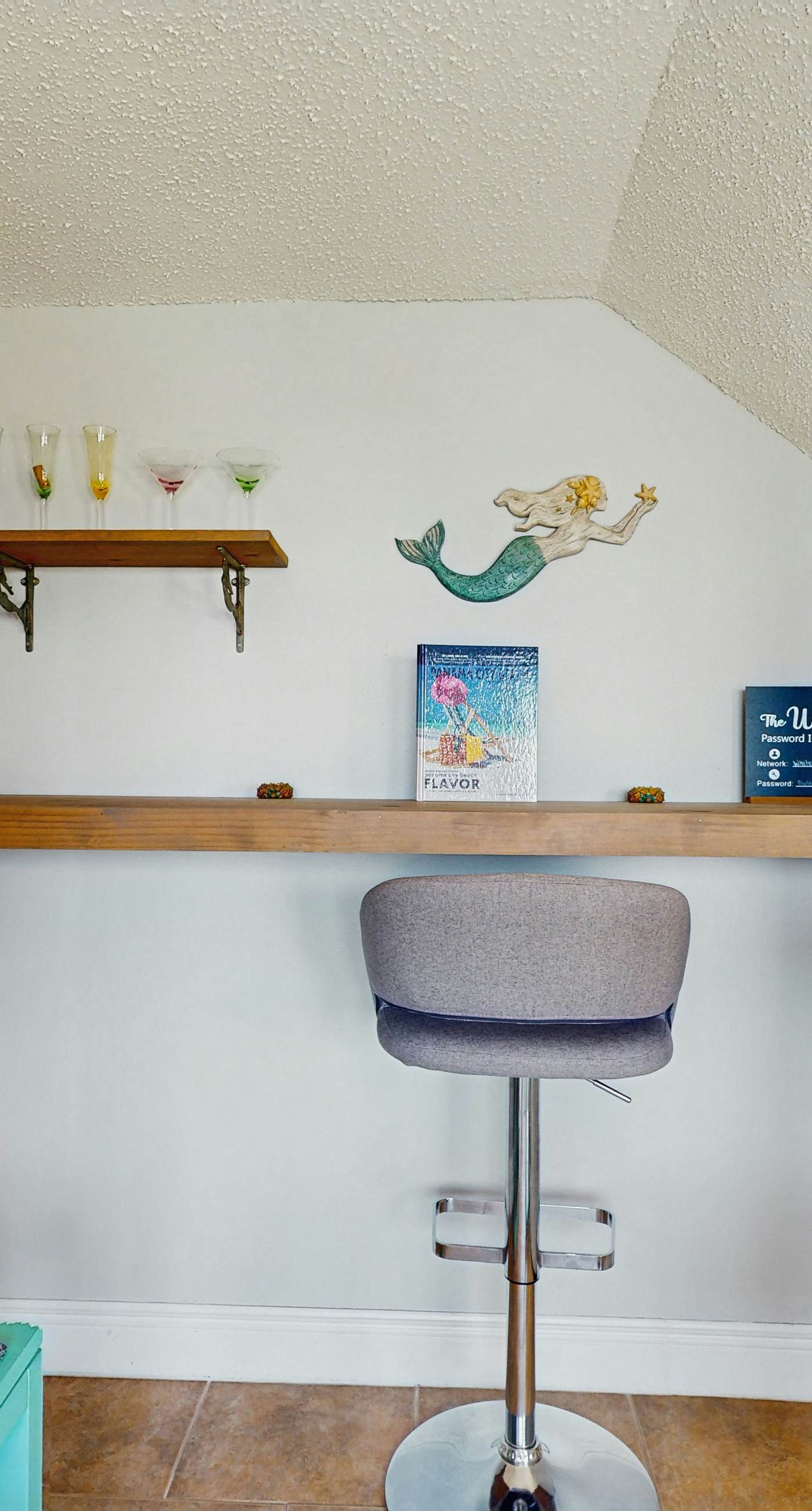 Spectacular beachfront condo with great amenities, shared pool & beach access