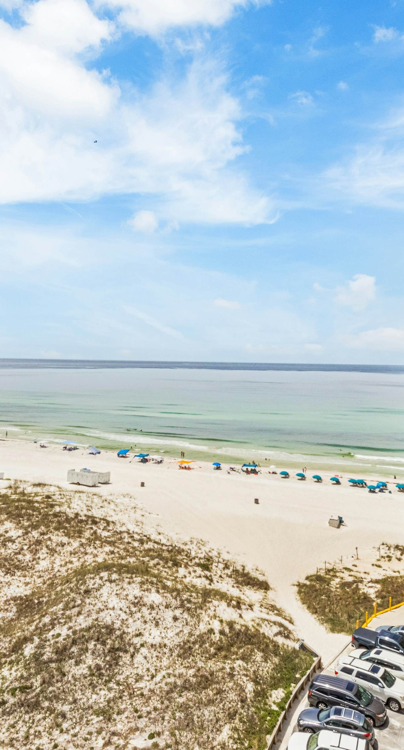 Spectacular beachfront condo with great amenities, shared pool & beach access