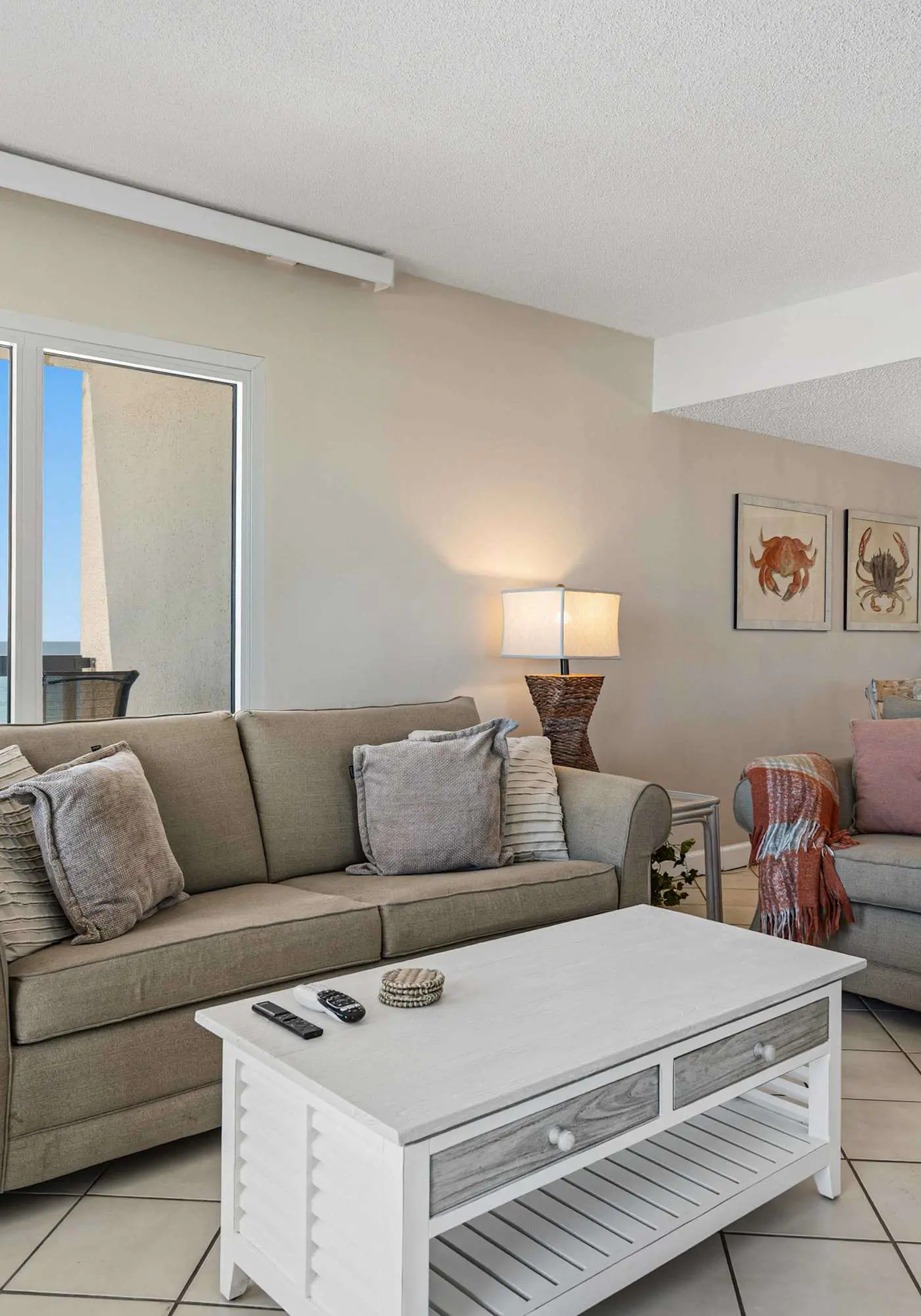 Beachfront condo with furnished balcony, pools, tennis courts, & hot tub