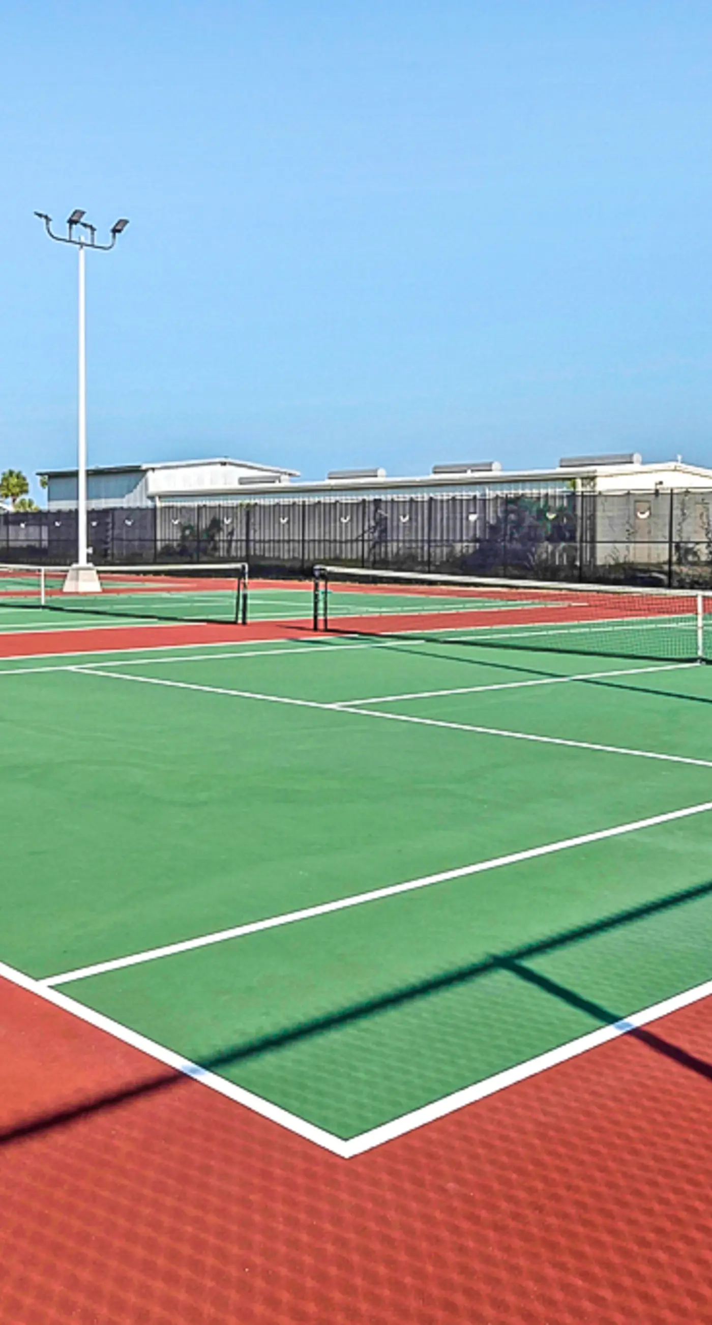 Oceanfront Pinnacle Port condo w/ tennis & basketball courts + private balcony!