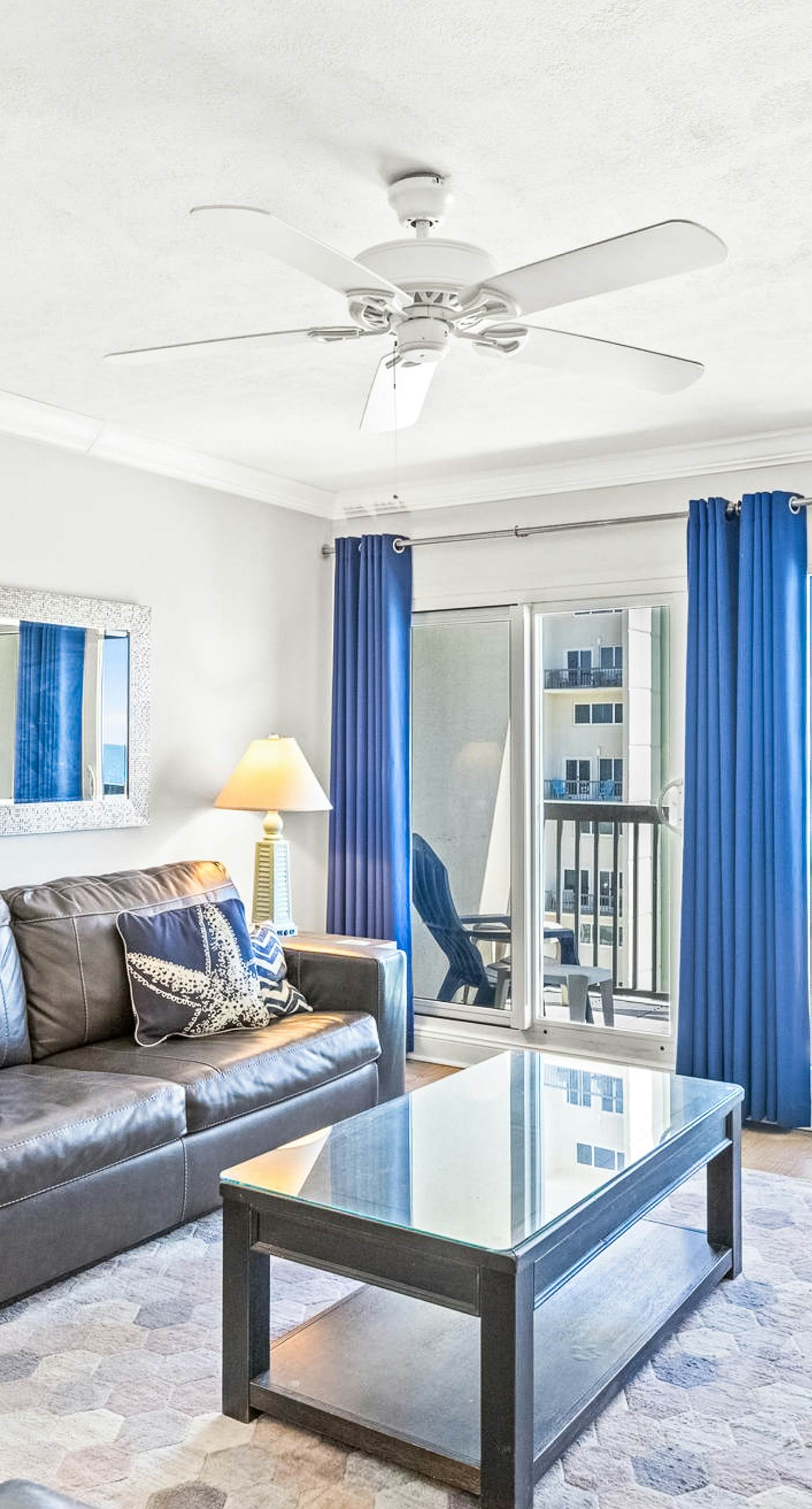 Beachview Condo with full kitchen, shared pool and beach access