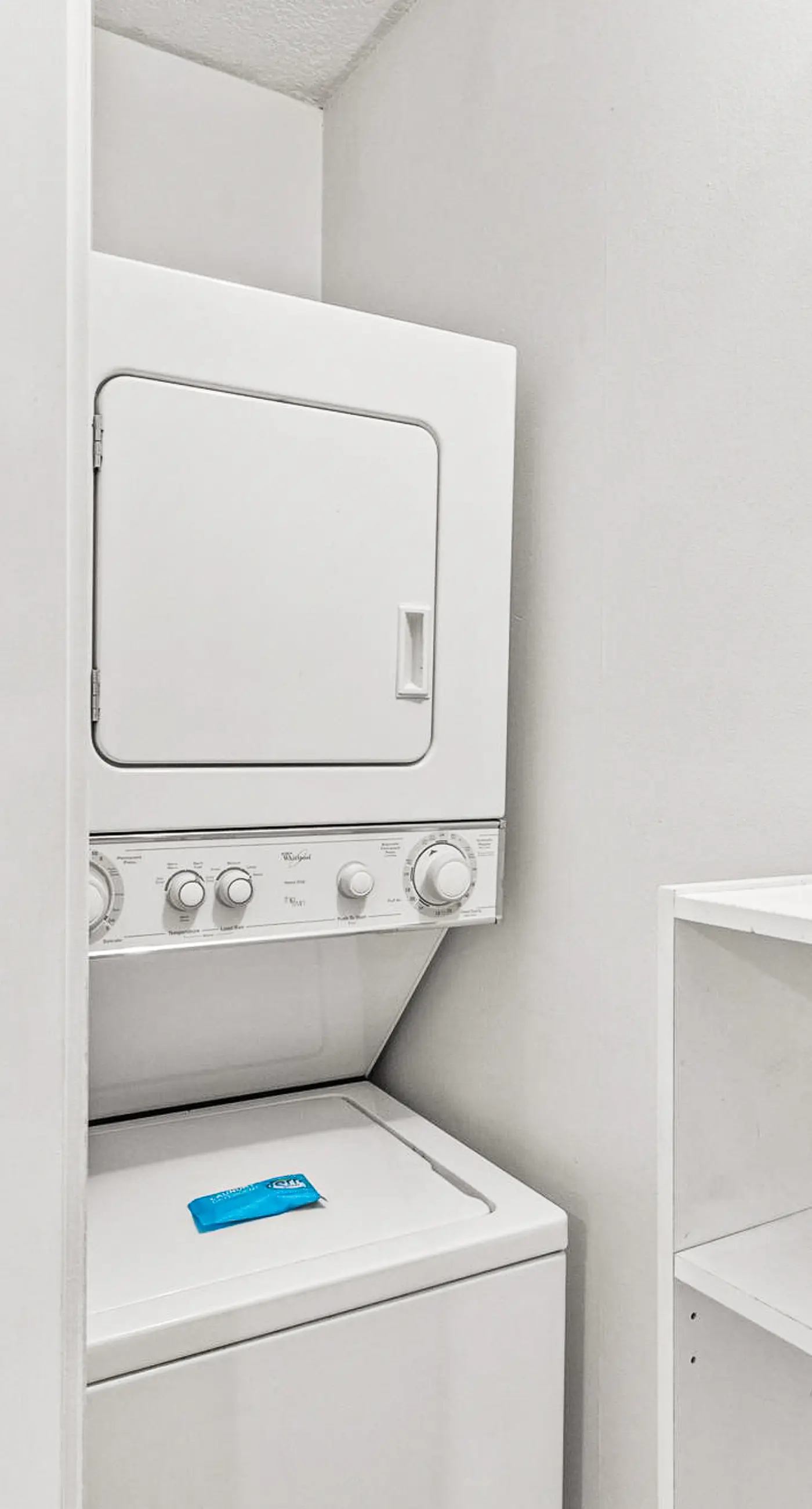 Pinnacle Port B1 707