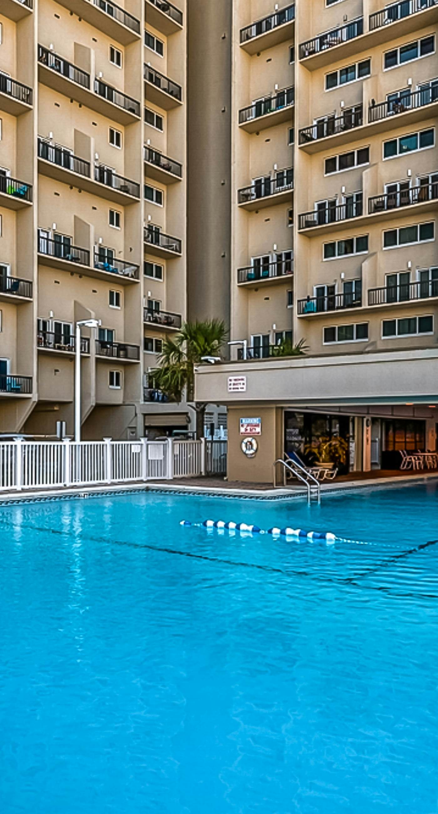 Gorgeous beachfront condo, shared pool and beach access