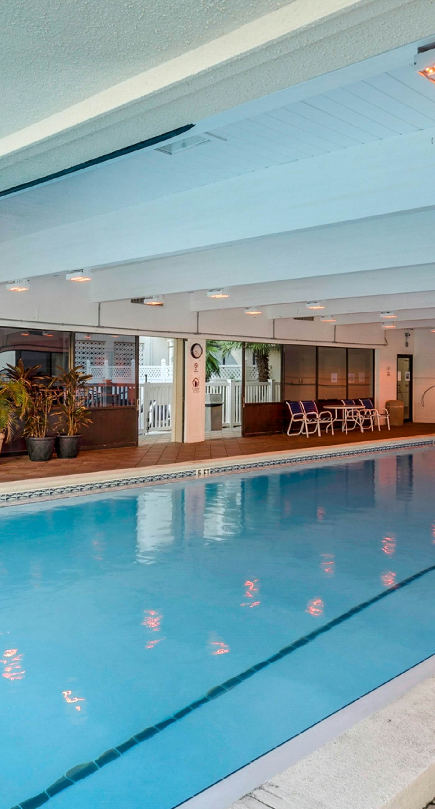 Gorgeous beachfront condo, shared pool and beach access