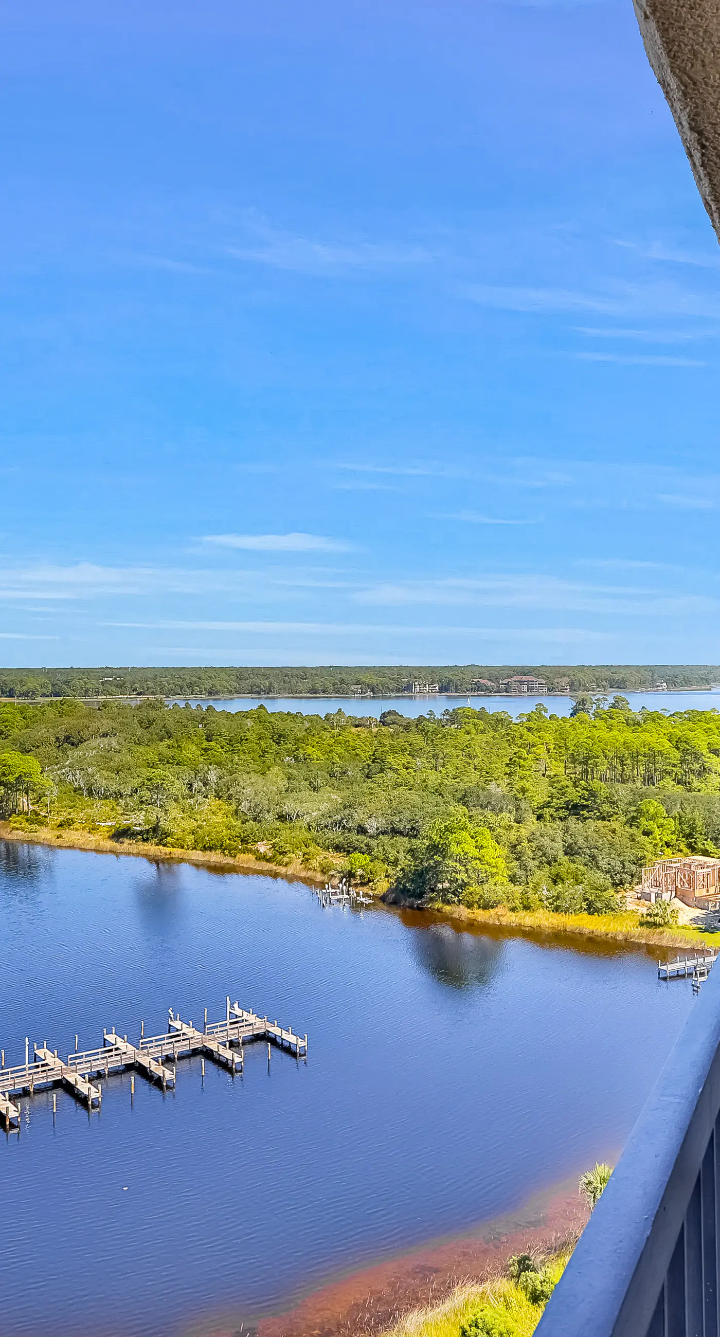 Beachfront penthouse with Gulf views, pools, beach chairs, saunas & tennis