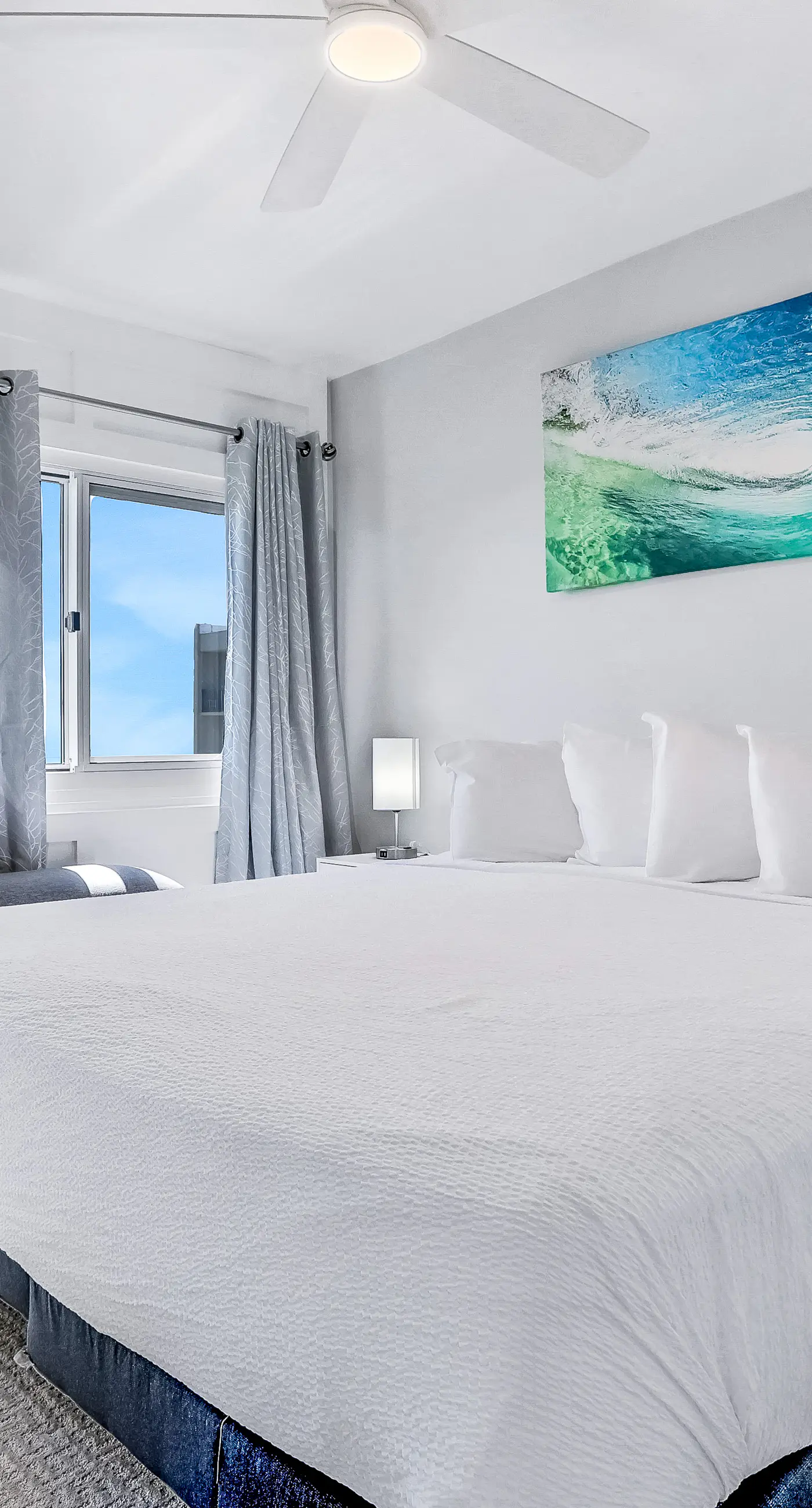 Beachfront penthouse with Gulf views, pools, beach chairs, saunas & tennis
