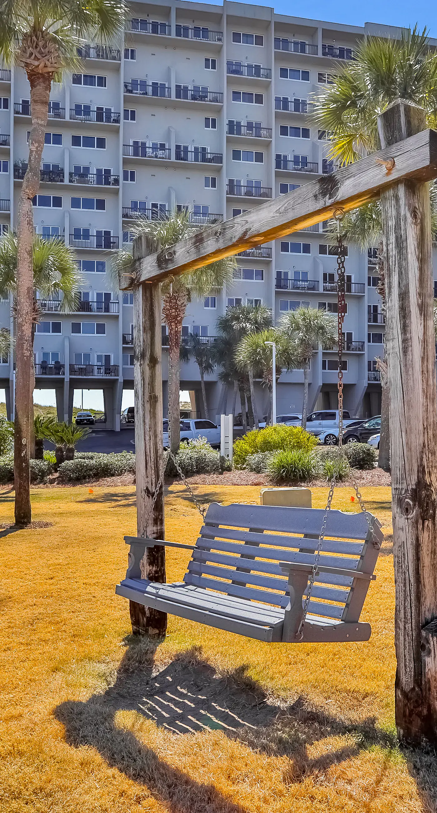 Beachfront penthouse with Gulf views, pools, beach chairs, saunas & tennis