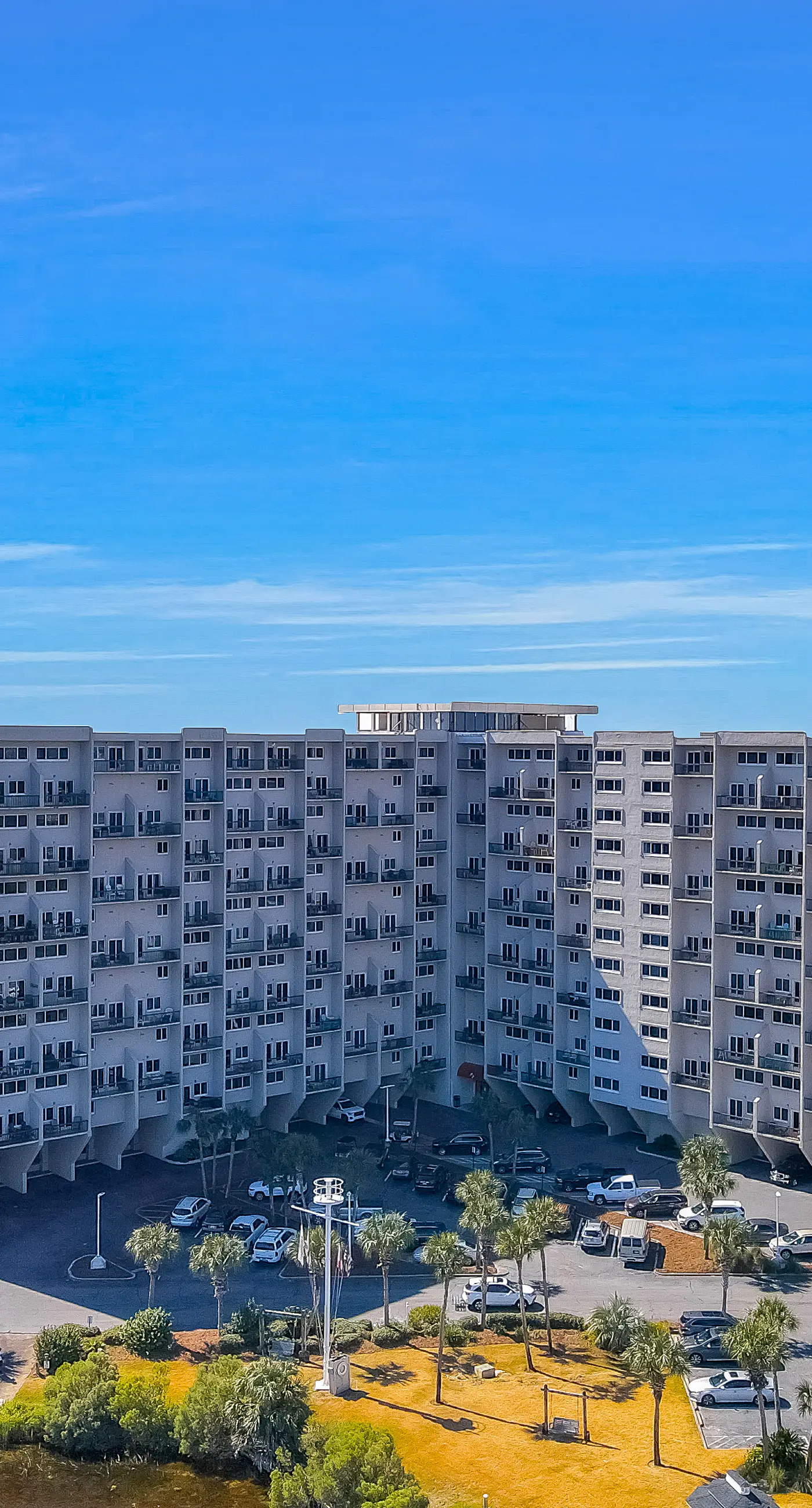 Beachfront penthouse with Gulf views, pools, beach chairs, saunas & tennis