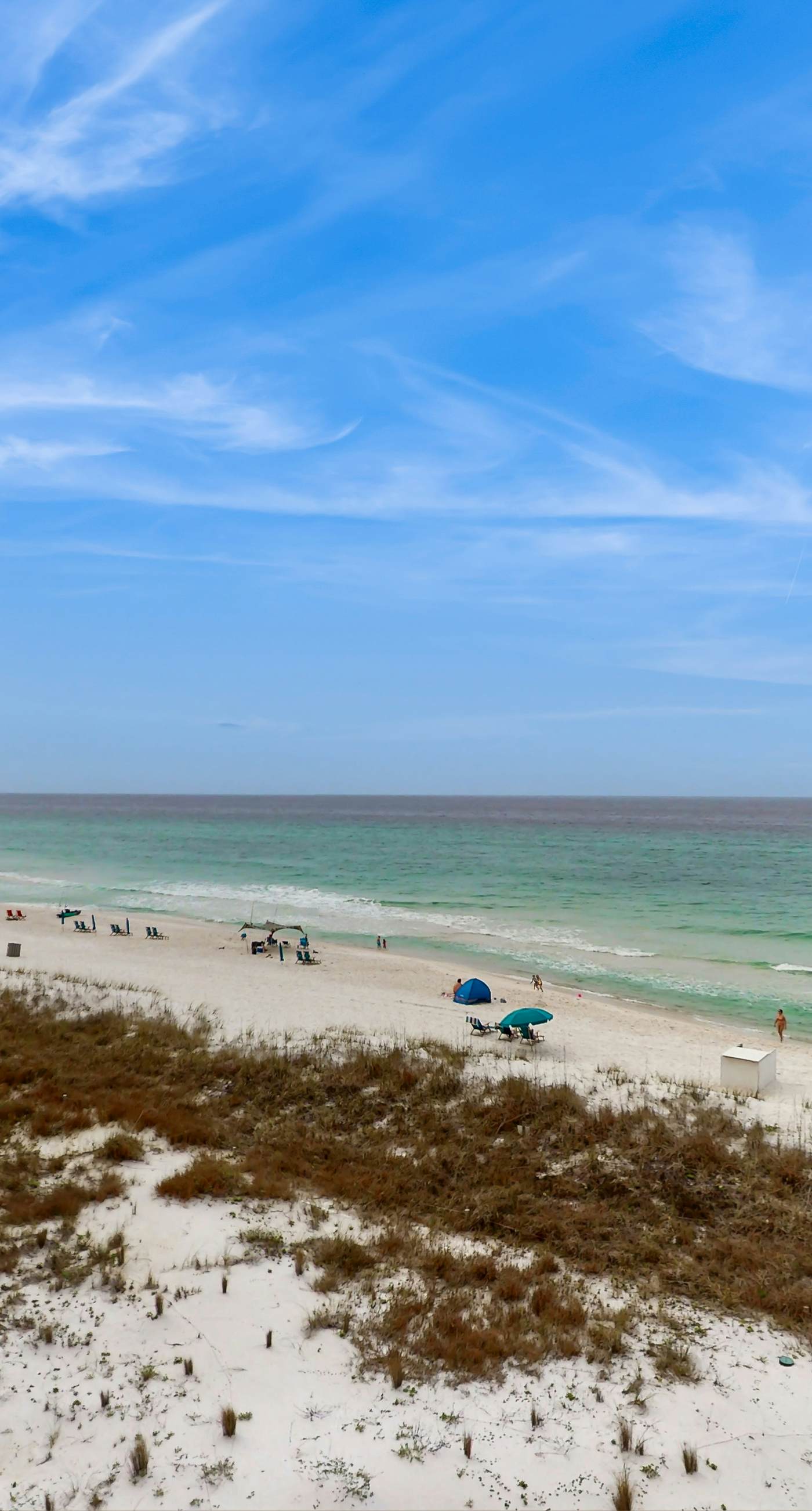 Cozy beachfront condo with private balcony, shared pool & beach access