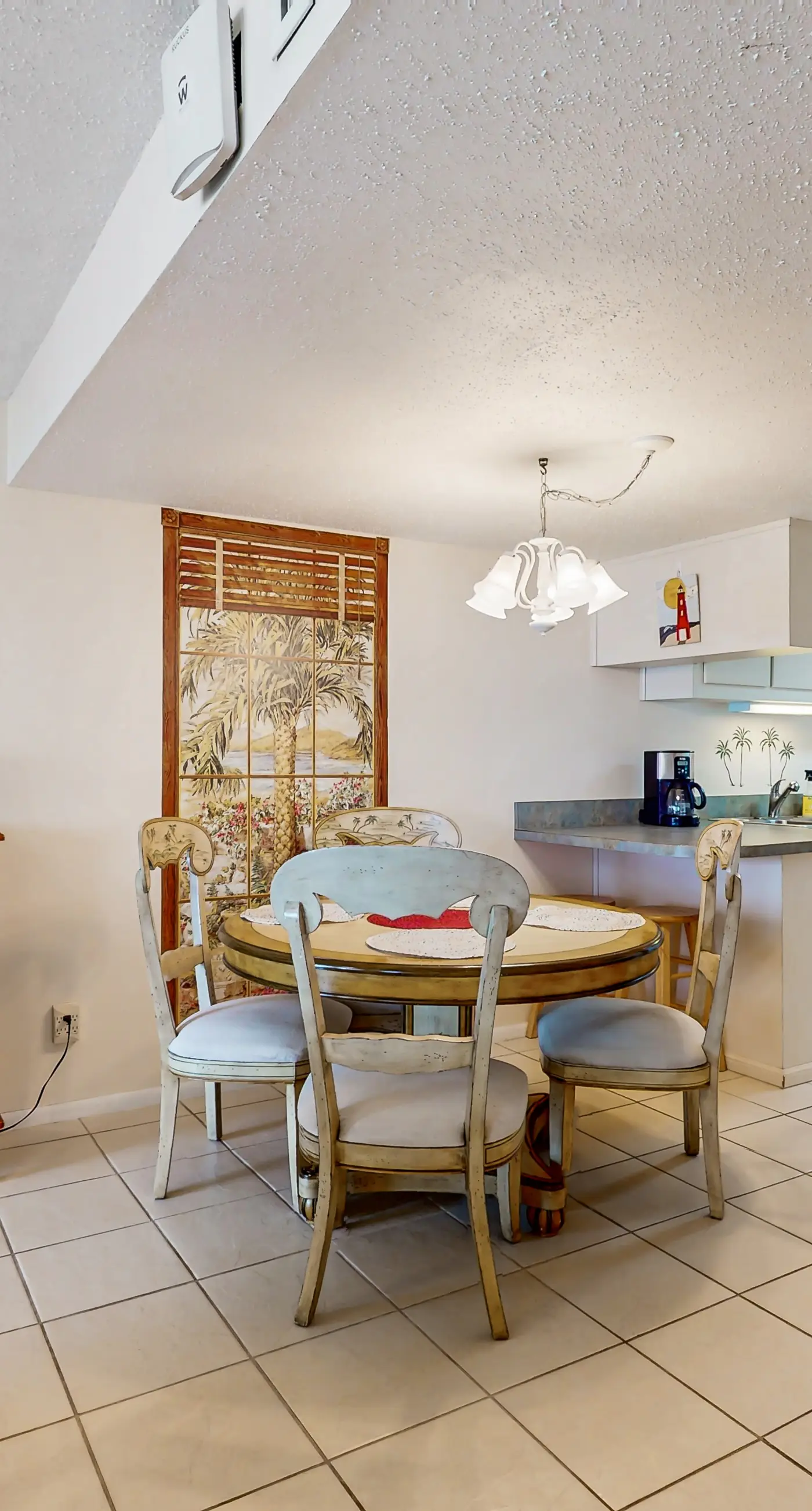 Cozy beachfront condo with private balcony, shared pool & beach access