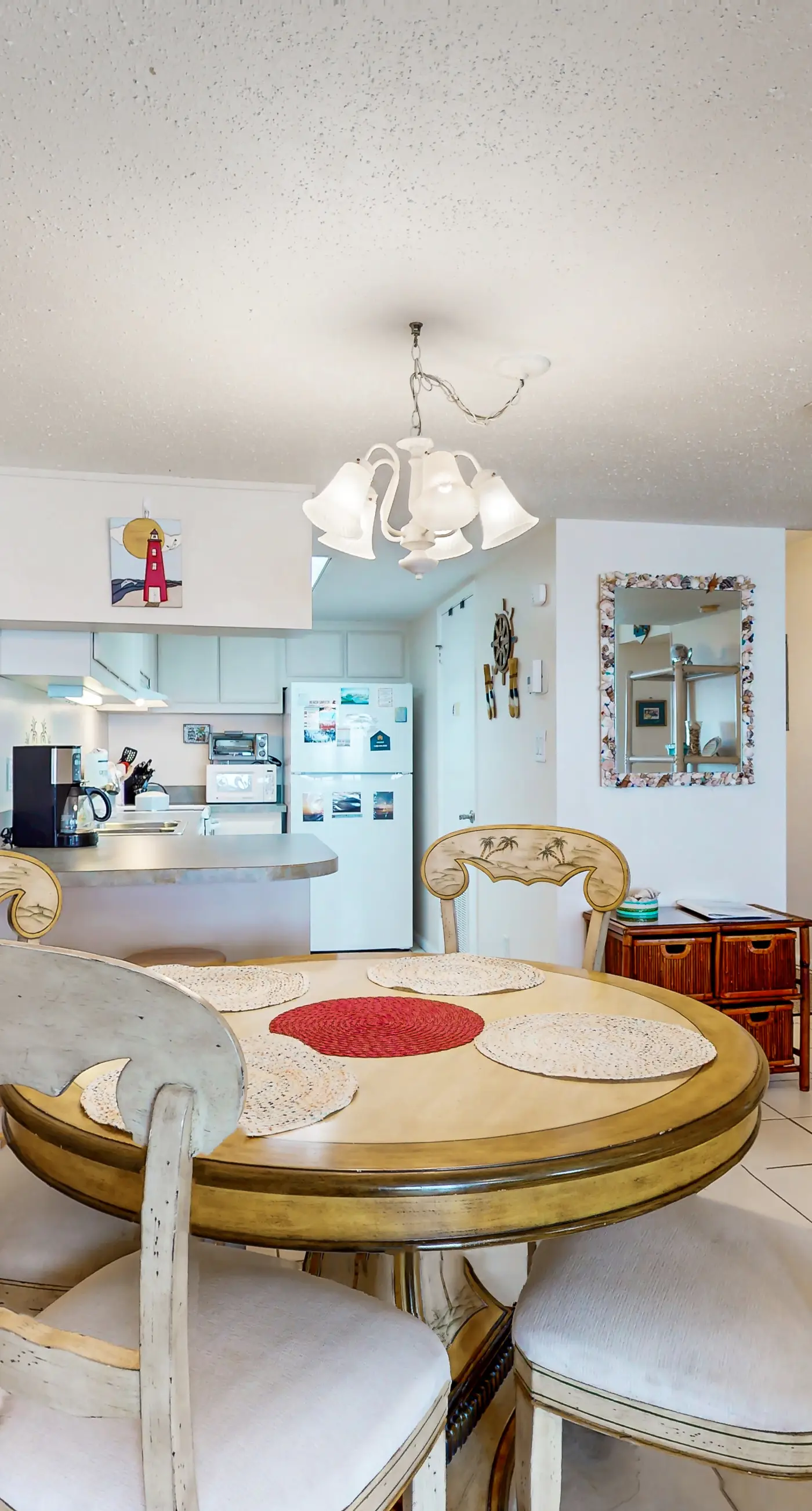 Cozy beachfront condo with private balcony, shared pool & beach access
