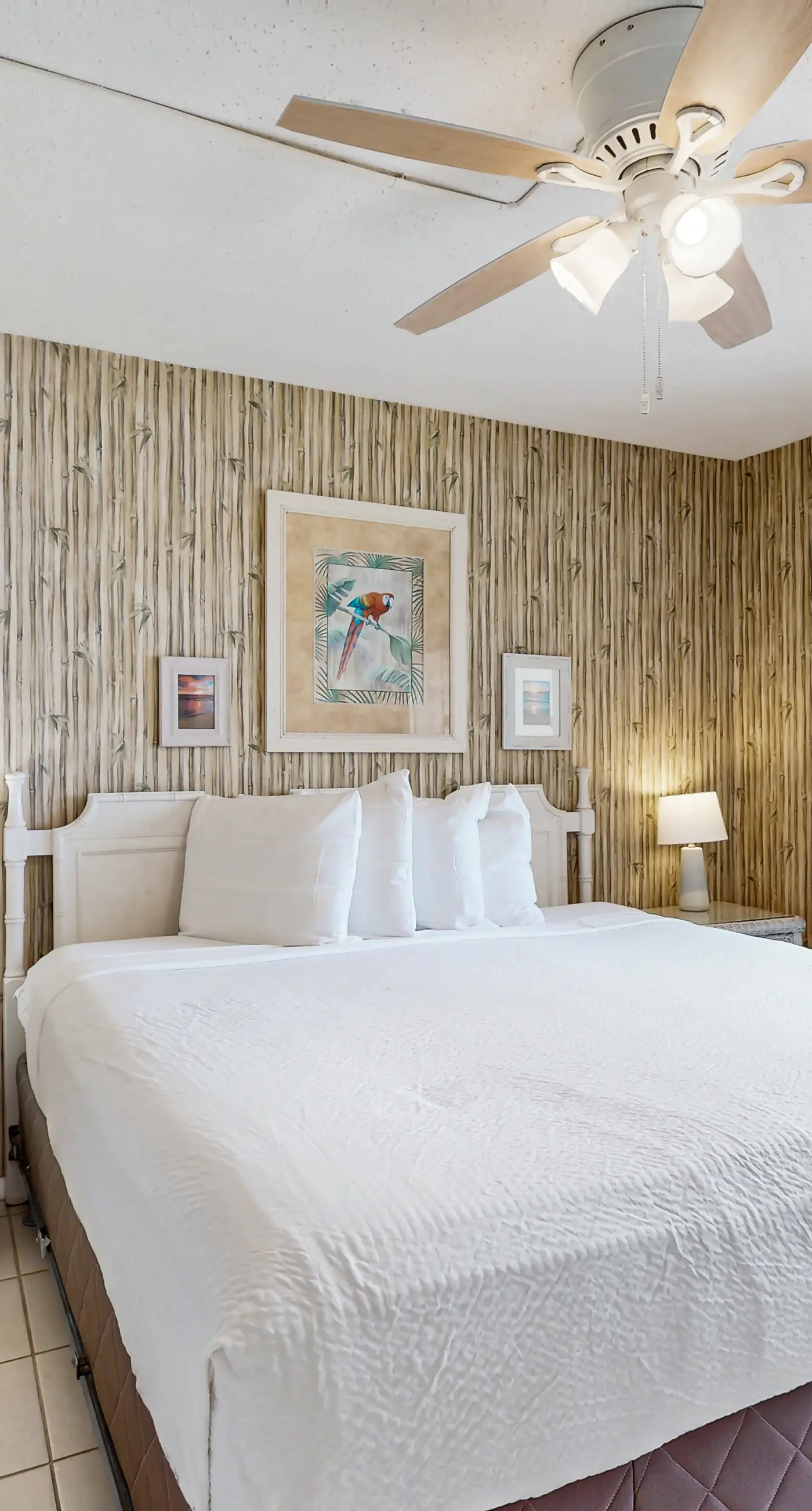 Cozy beachfront condo with private balcony, shared pool & beach access