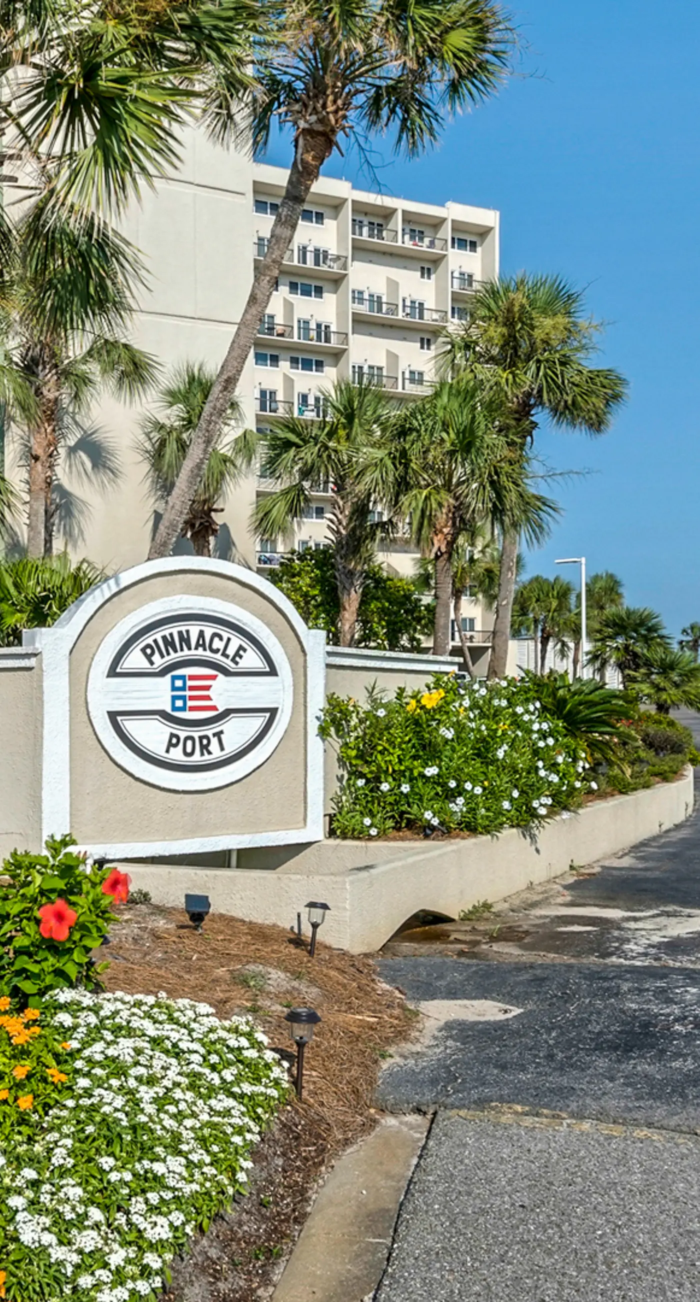 Cozy beachfront condo with private balcony, shared pool & beach access